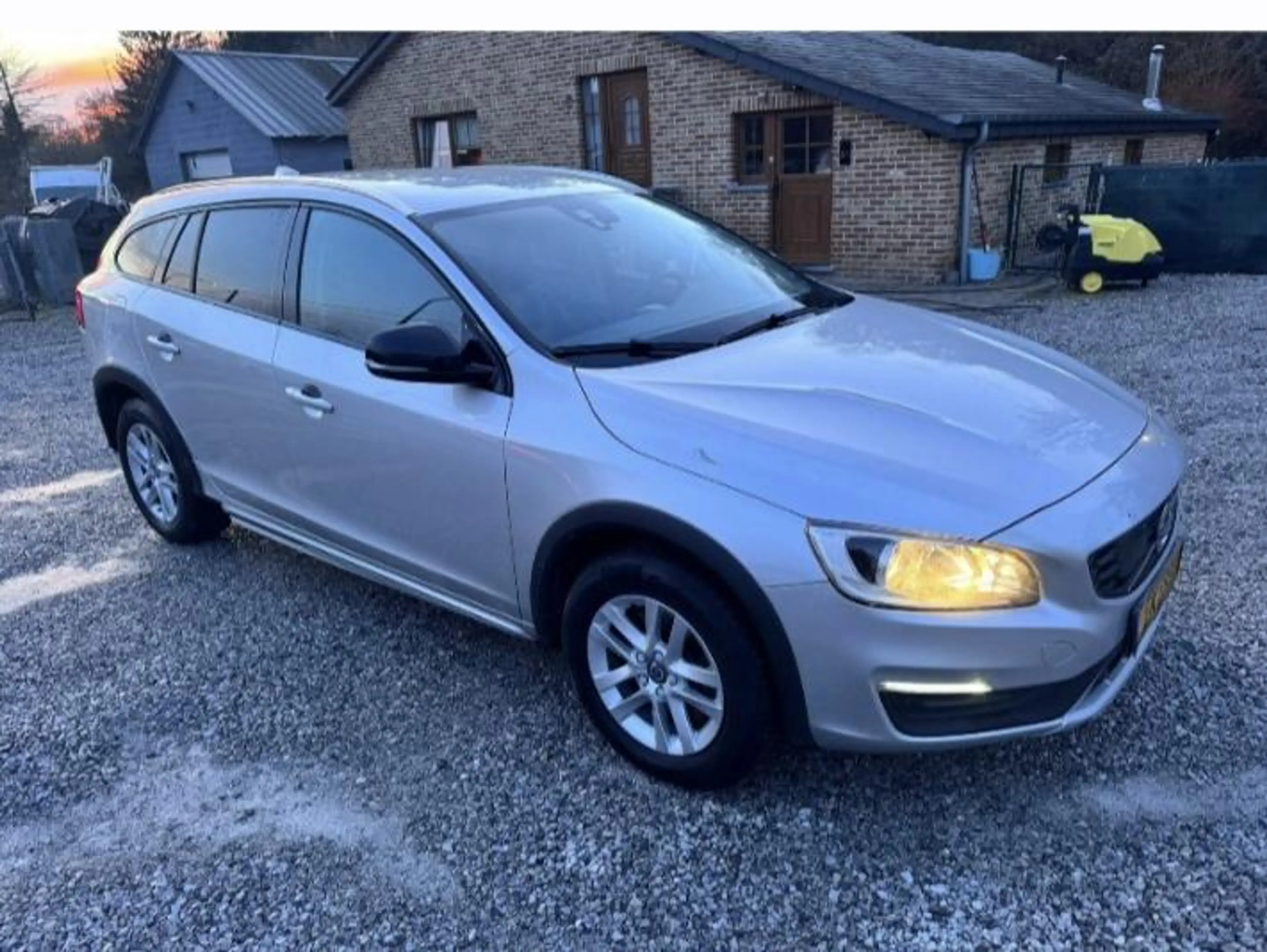 Volvo V60 Cross Country PRIX EXPORT MARCHAND +32495887361 — photo 2