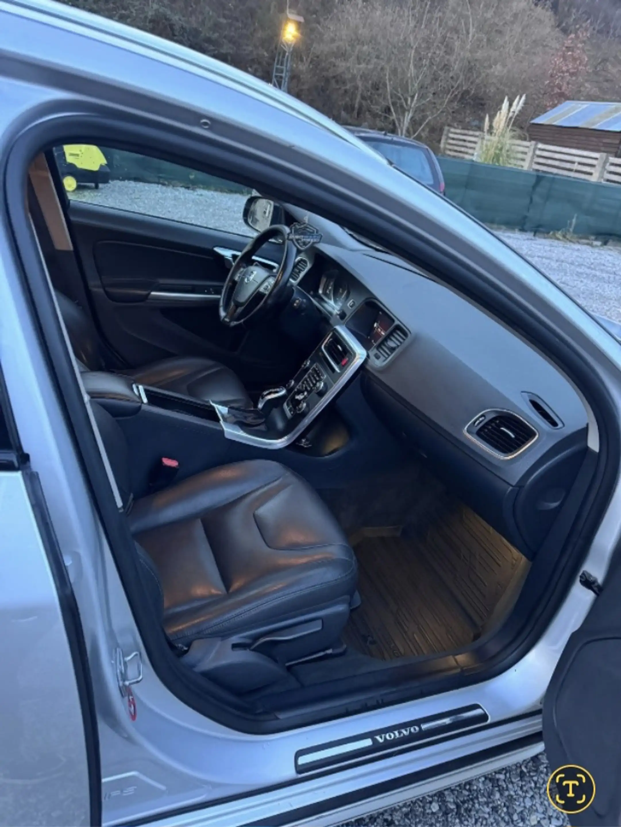 Volvo V60 Cross Country PRIX EXPORT MARCHAND +32495887361 — photo 10