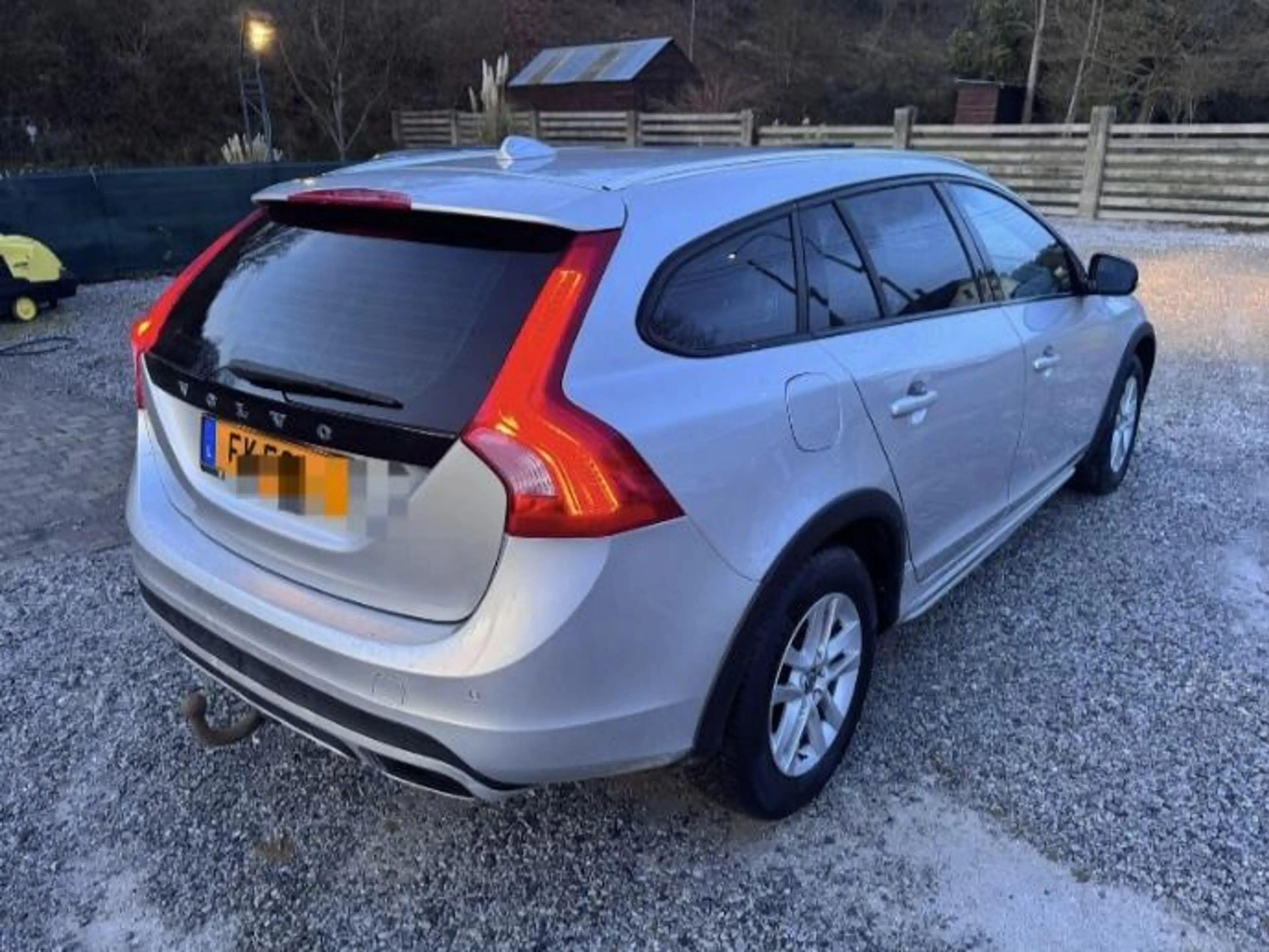 Volvo V60 Cross Country PRIX EXPORT MARCHAND +32495887361 — photo 3