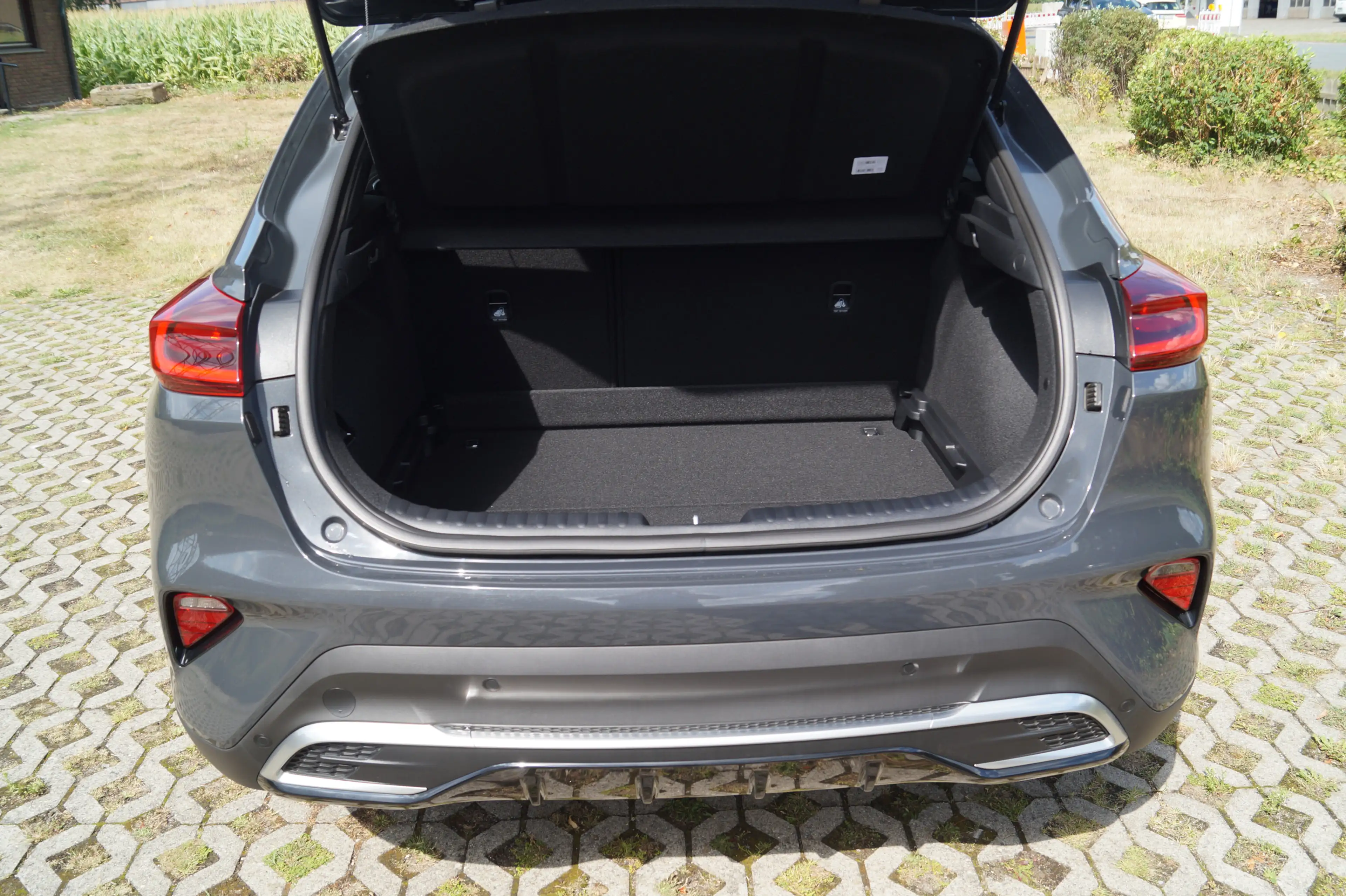 Kia XCeed 1.6 T-GDI Vision AUT-NAVI-LED-SHZG-PDC- — photo 6
