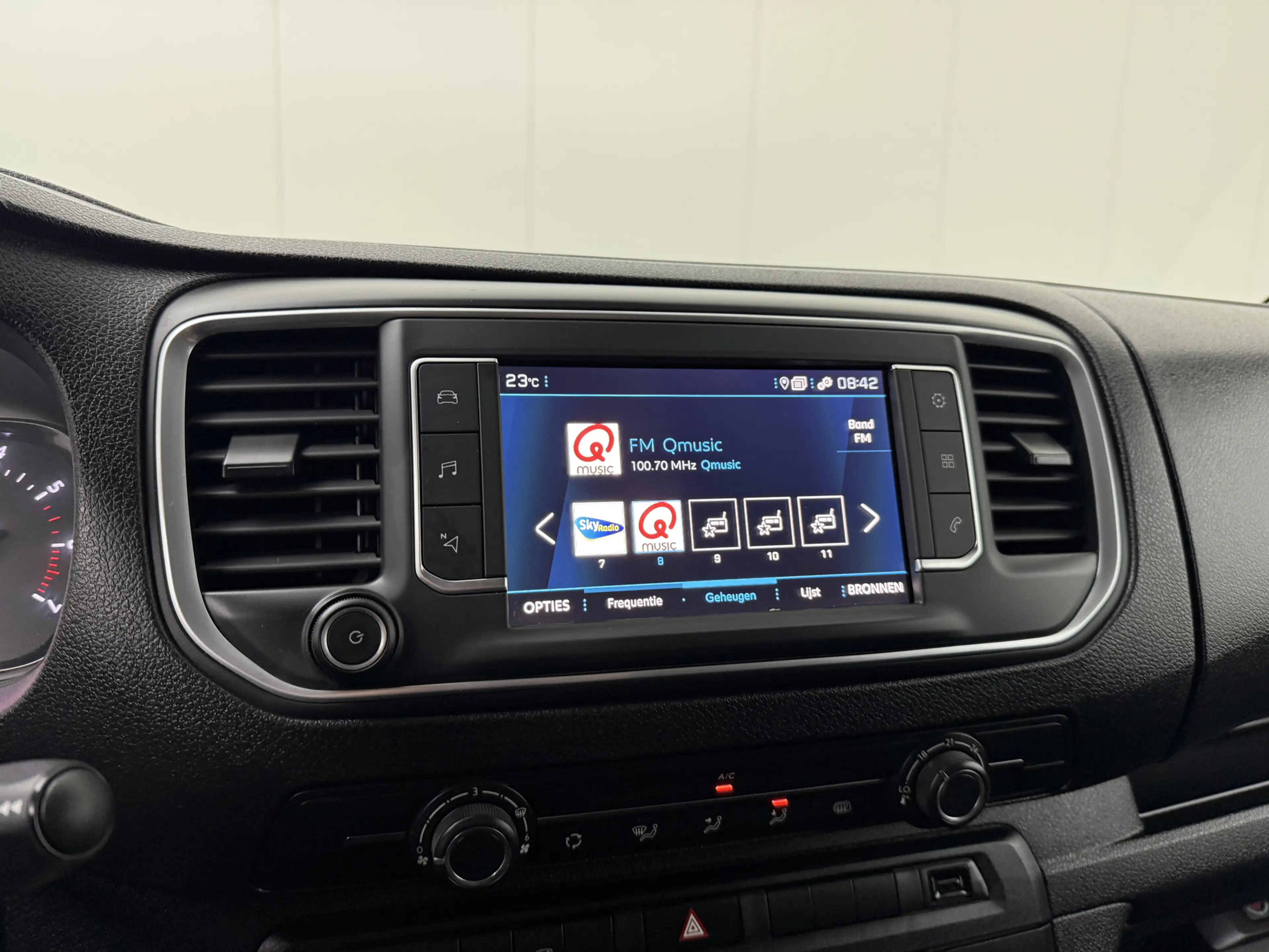 Peugeot Expert 2.0 BlueHDI 145PK S&S Lang | Multimedia | Navigati — photo 17