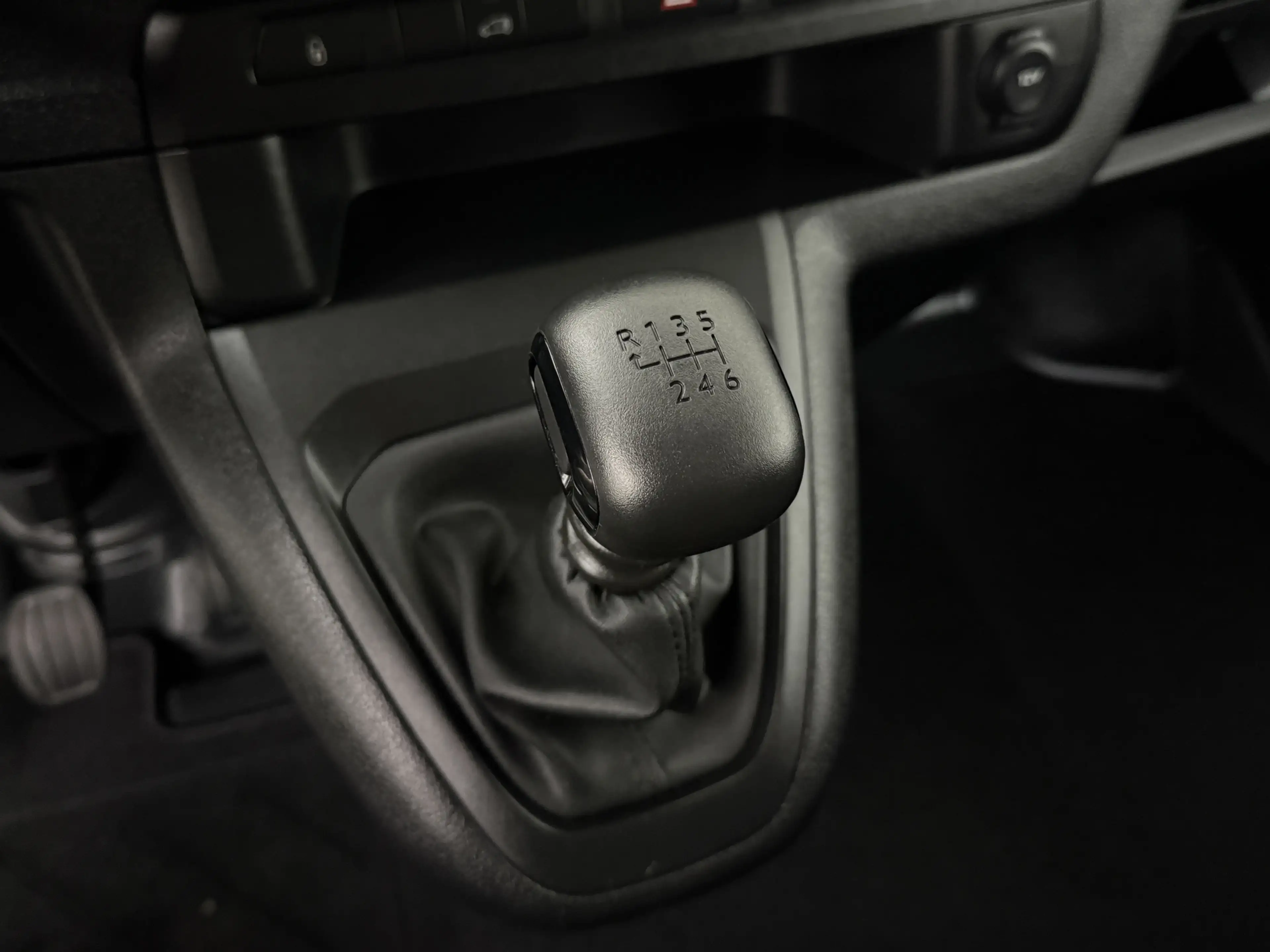 Peugeot Expert 2.0 BlueHDI 145PK S&S Lang | Multimedia | Navigati — photo 16