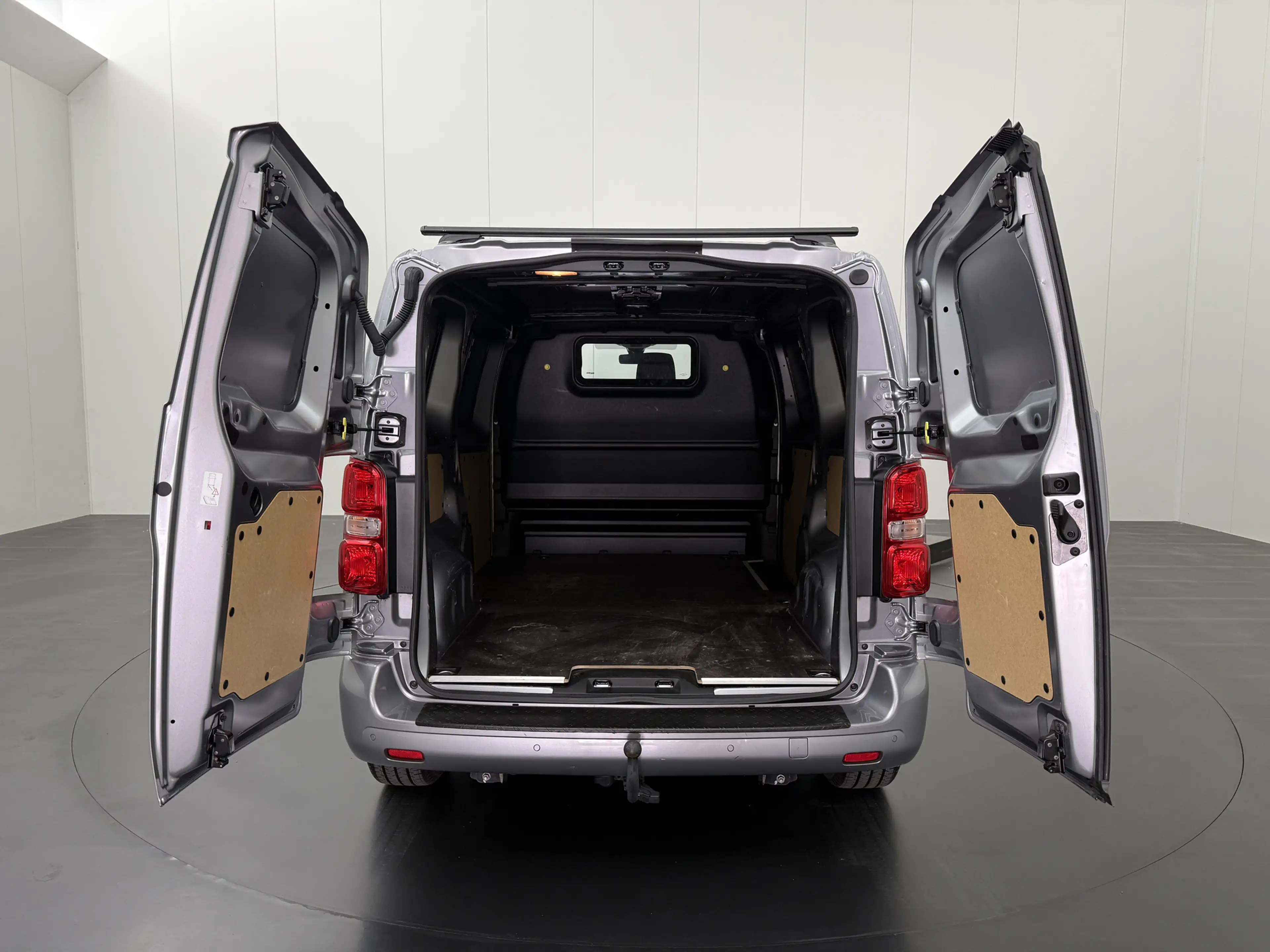Peugeot Expert 2.0 BlueHDI 145PK S&S Lang | Multimedia | Navigati — photo 4
