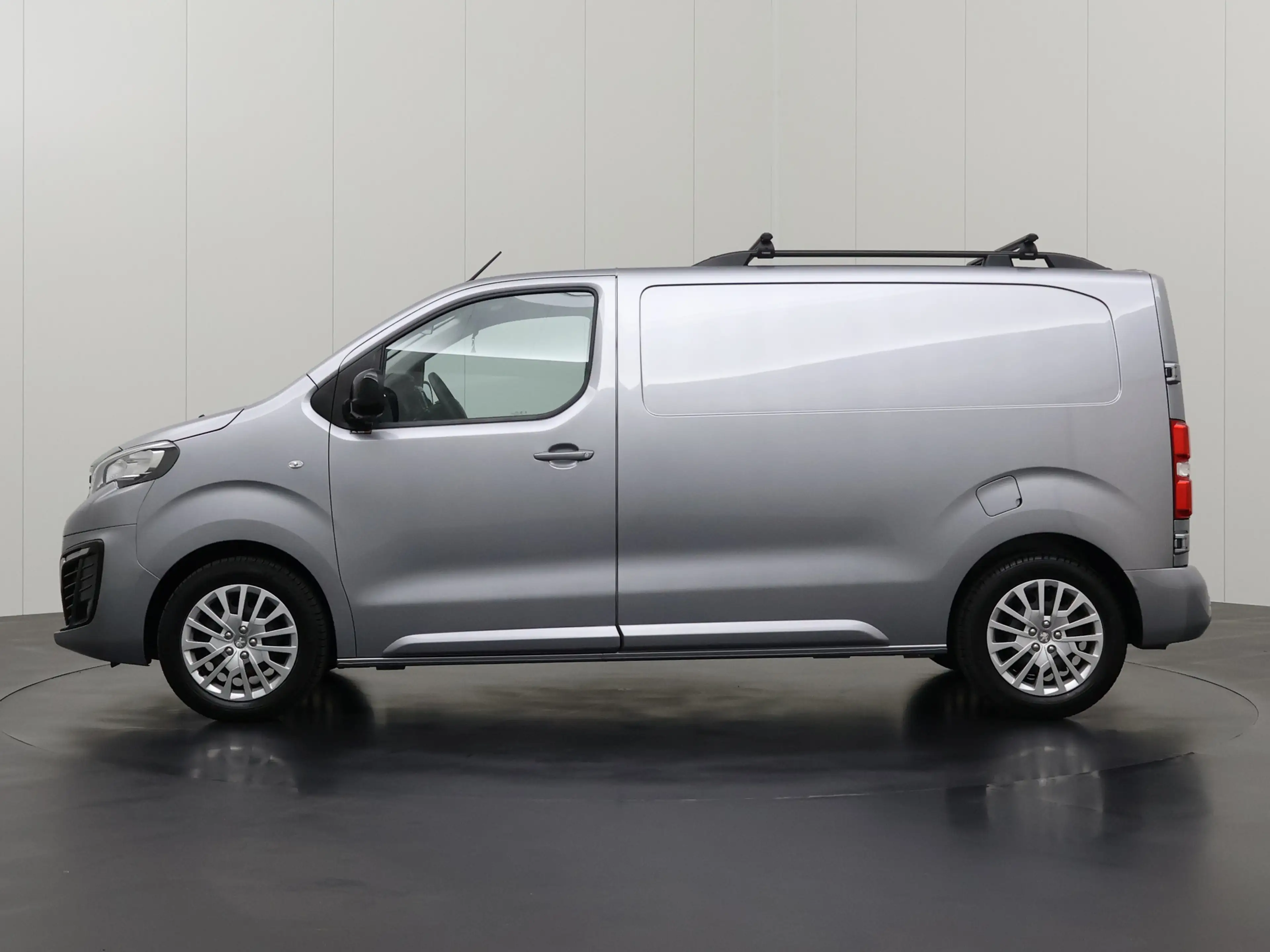 Peugeot Expert 2.0 BlueHDI 145PK S&S Lang | Multimedia | Navigati — photo 12