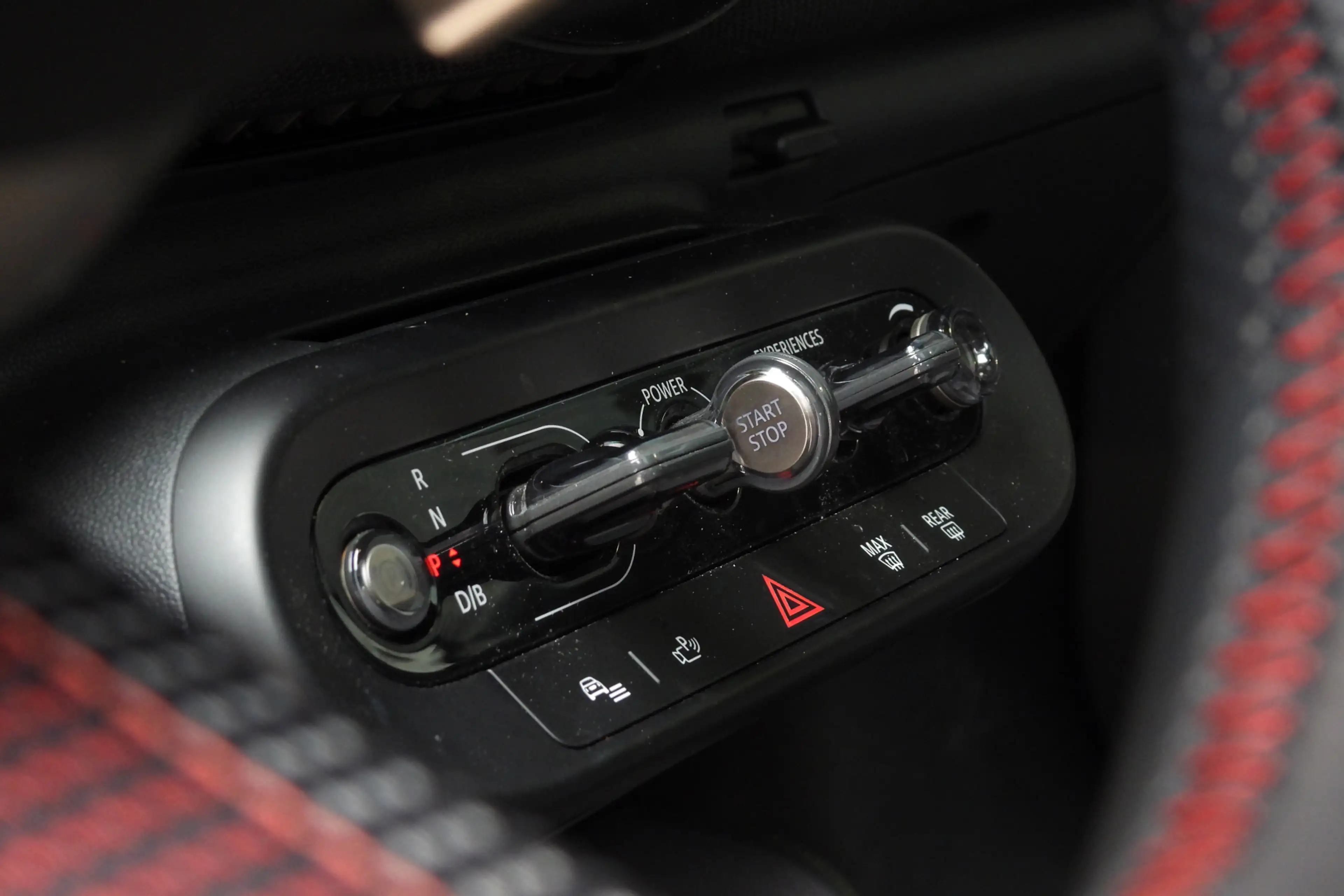 MINI Aceman SE / JCW / Pakket M / 18" John Cooper Works Slide — photo 10