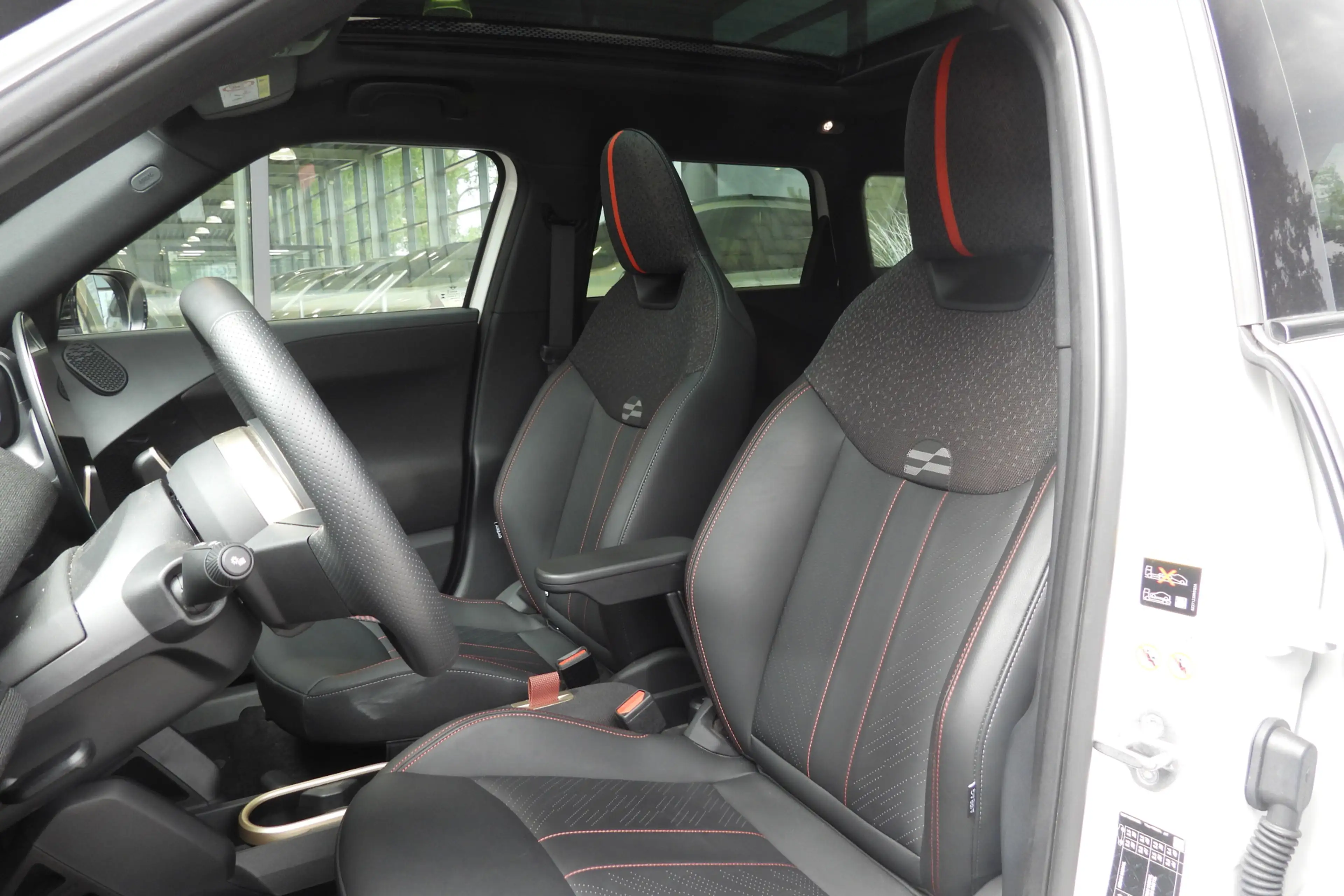 MINI Aceman SE / JCW / Pakket M / 18" John Cooper Works Slide — photo 3