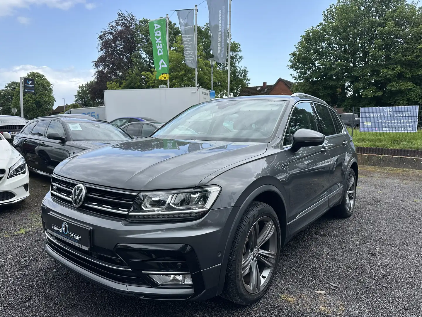 Volkswagen Tiguan 2.0 TDI SCR 4Motion R-Line DSG Highline Grau - 1
