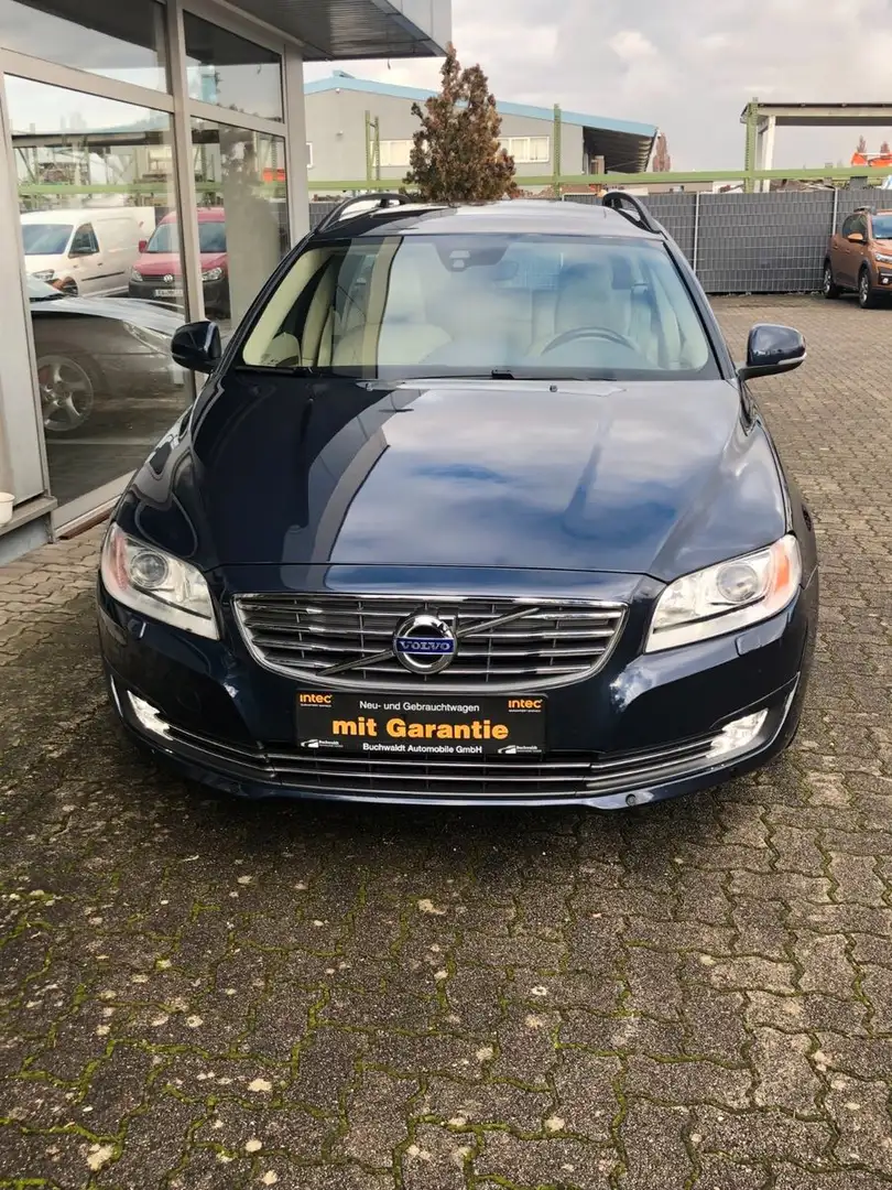 Volvo V70 D2 Kombi Momentum org. 72tKM Modrá - 2