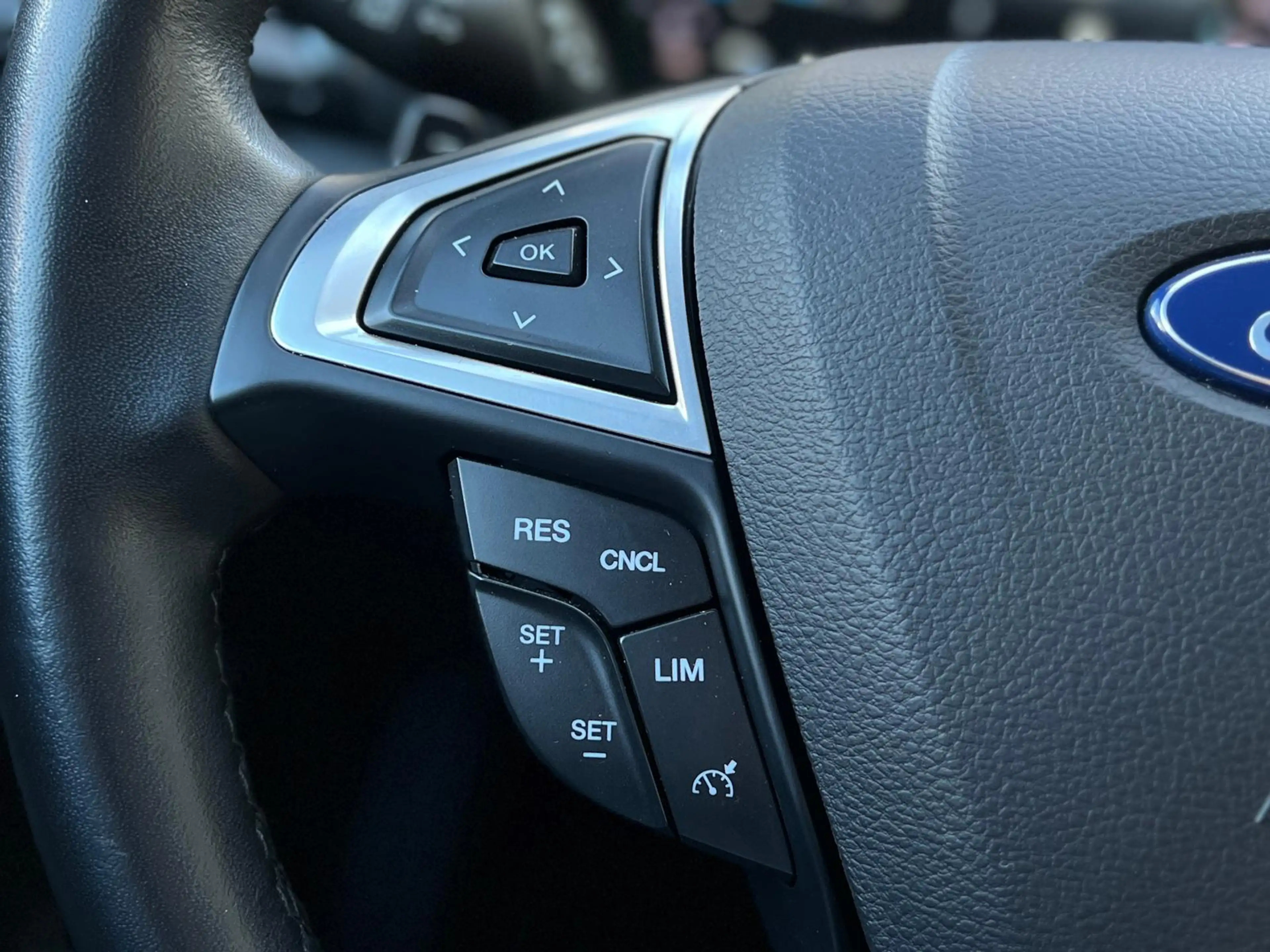Ford Mondeo 2.0 EcoBlue Titanium AWD +AHK+CAM+LED+ — photo 15