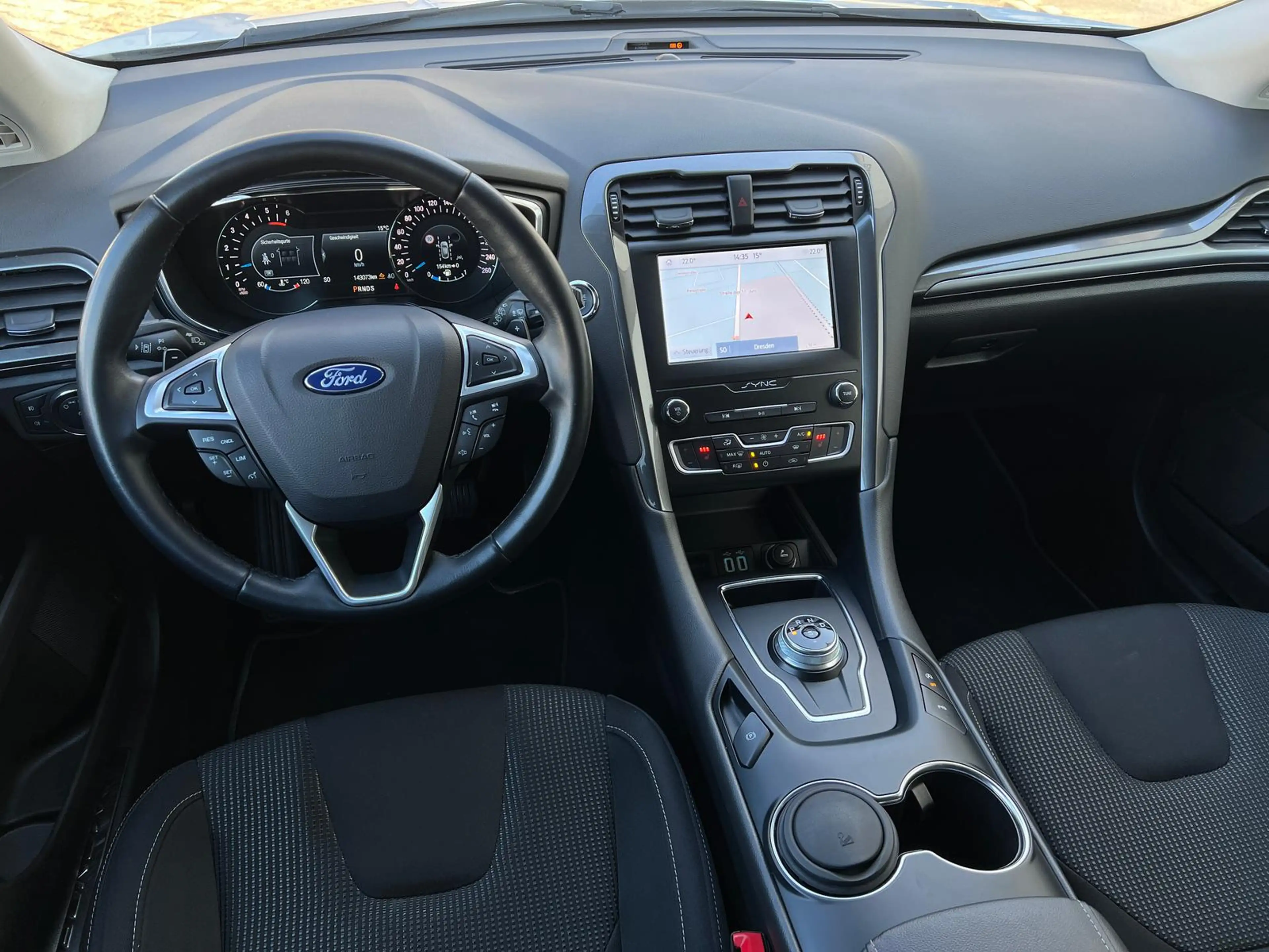 Ford Mondeo 2.0 EcoBlue Titanium AWD +AHK+CAM+LED+ — photo 6