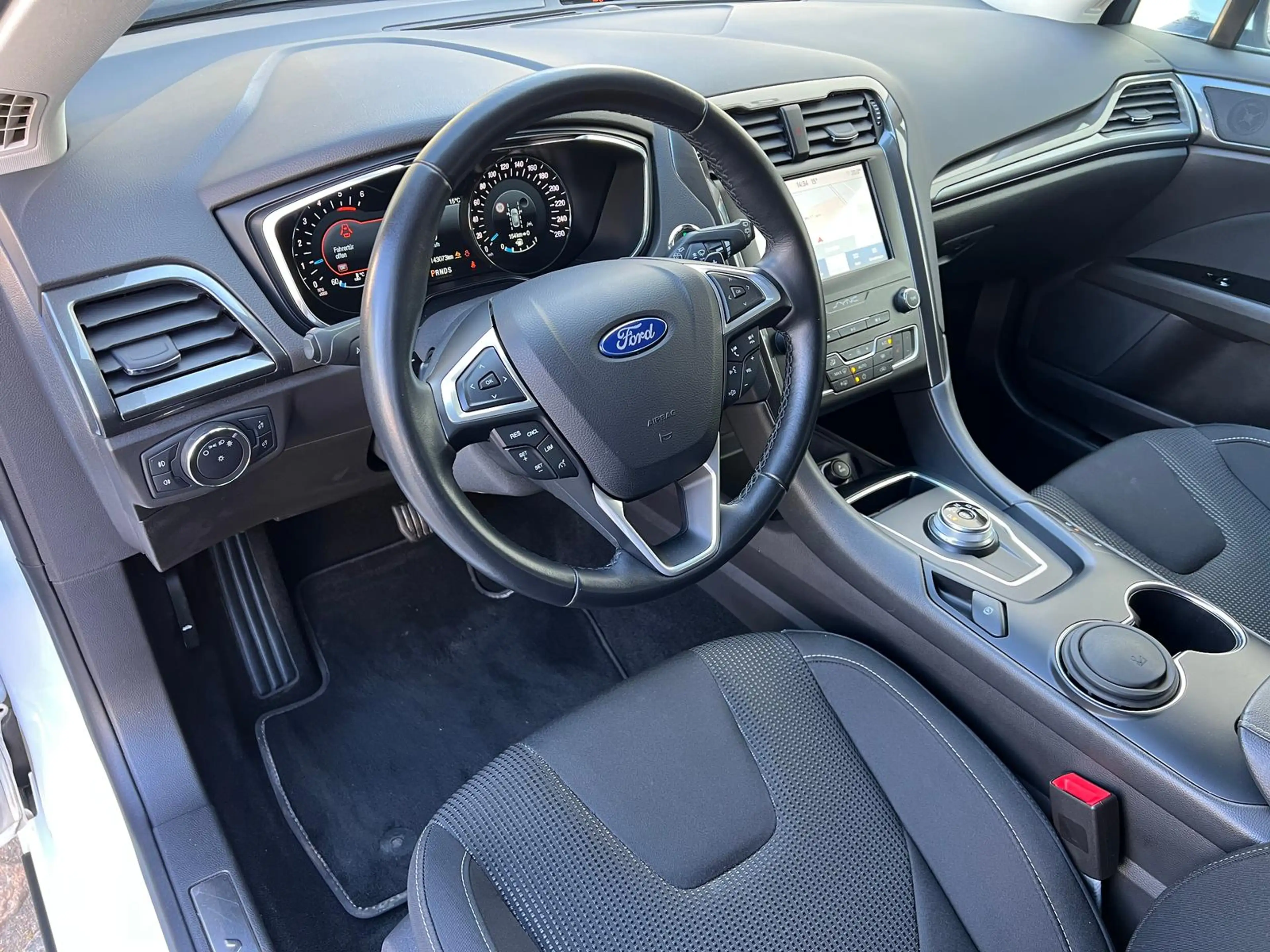 Ford Mondeo 2.0 EcoBlue Titanium AWD +AHK+CAM+LED+ — photo 7