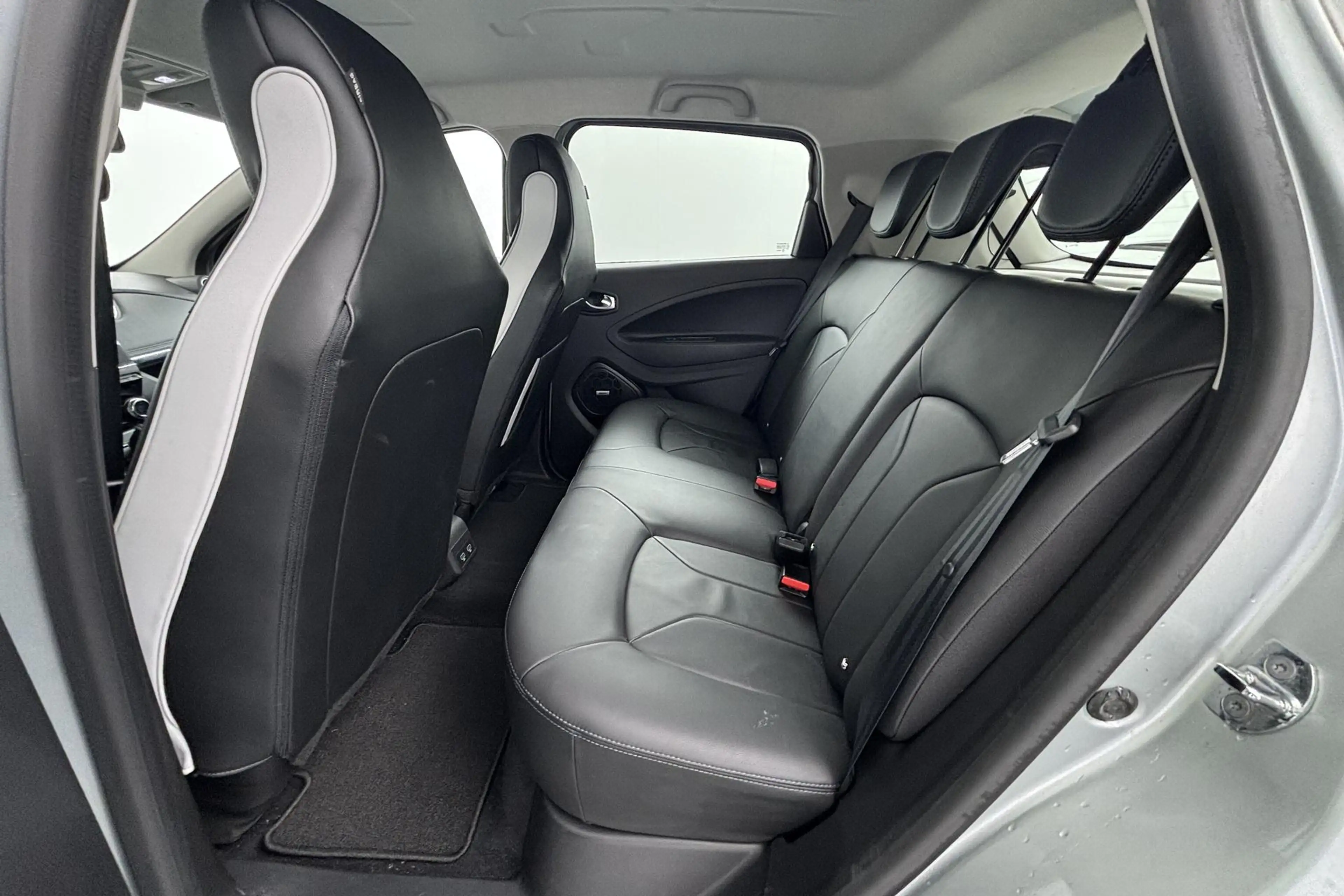 Renault ZOE R135 Edition One 52 kWh Vlot en geruisloos de stad — photo 5