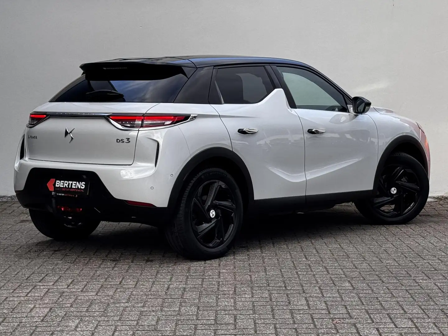 DS Automobiles DS 3 Crossback E-Tense Rivoli 50 kWh | Zeer compleet! | Rijklaar Wit - 2