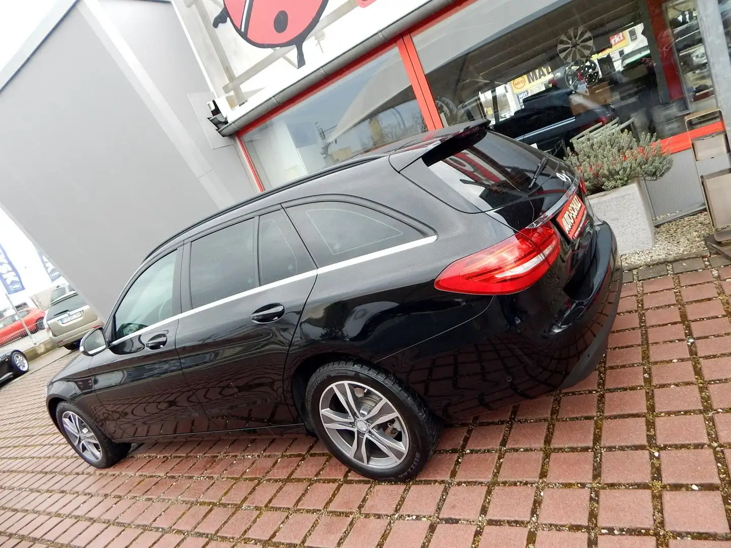 Mercedes-Benz C 200 d T NAVI LED SPORTSITZE SITZHZG PDC Schwarz - 2