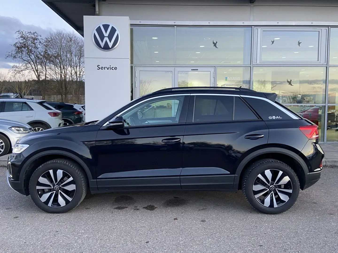 Volkswagen T-Roc 2.0 TDI DSG Goal NAVI+LED+AHK+APP-CONNECT+ Schwarz - 2