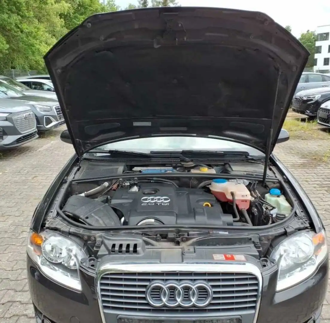 Audi A4 Avant 2.0 TDI Grau - 2