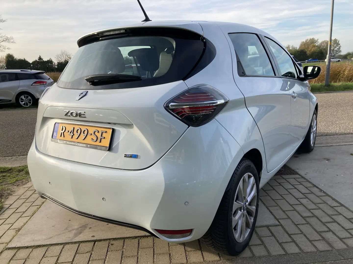Renault ZOE E-Tech Electric R135 Intens 50 kWh (KoopBatterij) Wit - 2