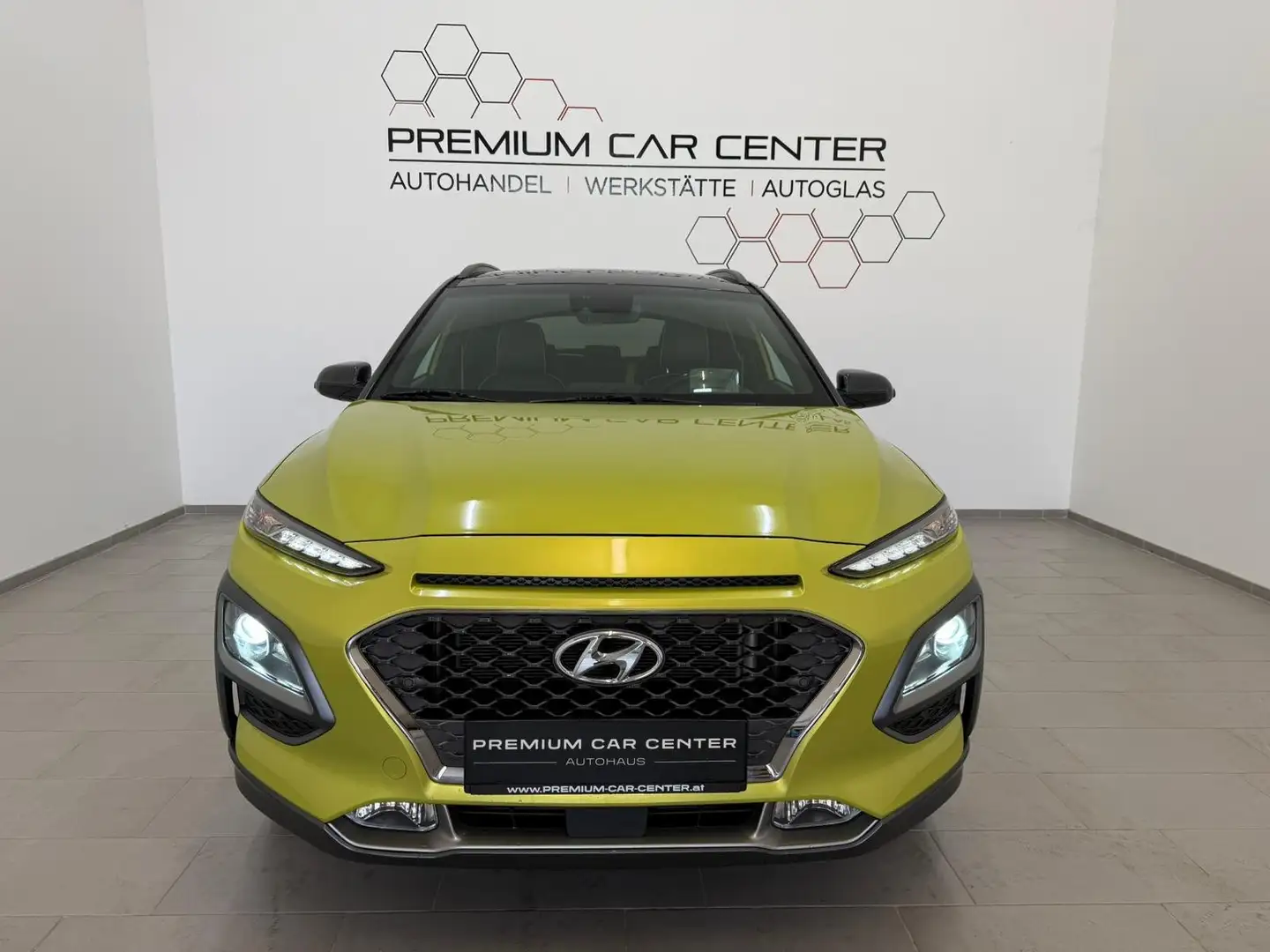 Hyundai KONA Pure 2WD VOLL-LED / TEILLEDER / NAVI / SITZHZG. Grün - 2