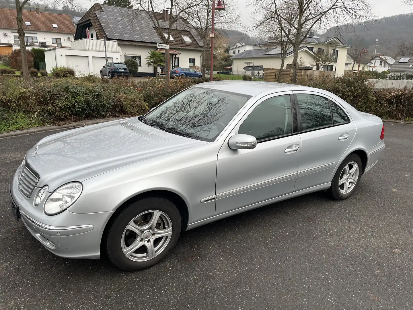 Mercedes-Benz E 200 Kompressor Automatik Elegance - 1