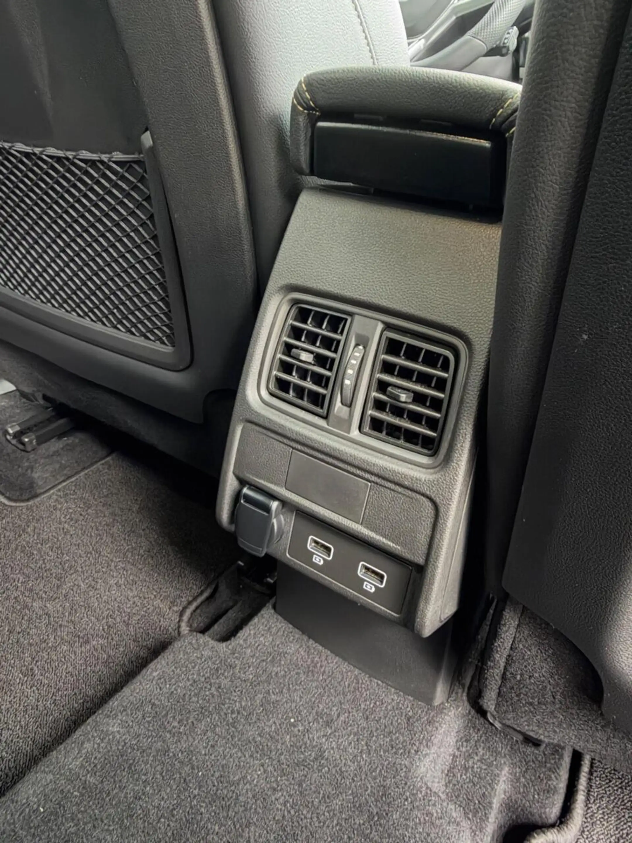 Renault Arkana 1.6 E-Tech hybrid 145 E-Tech engineered — photo 28