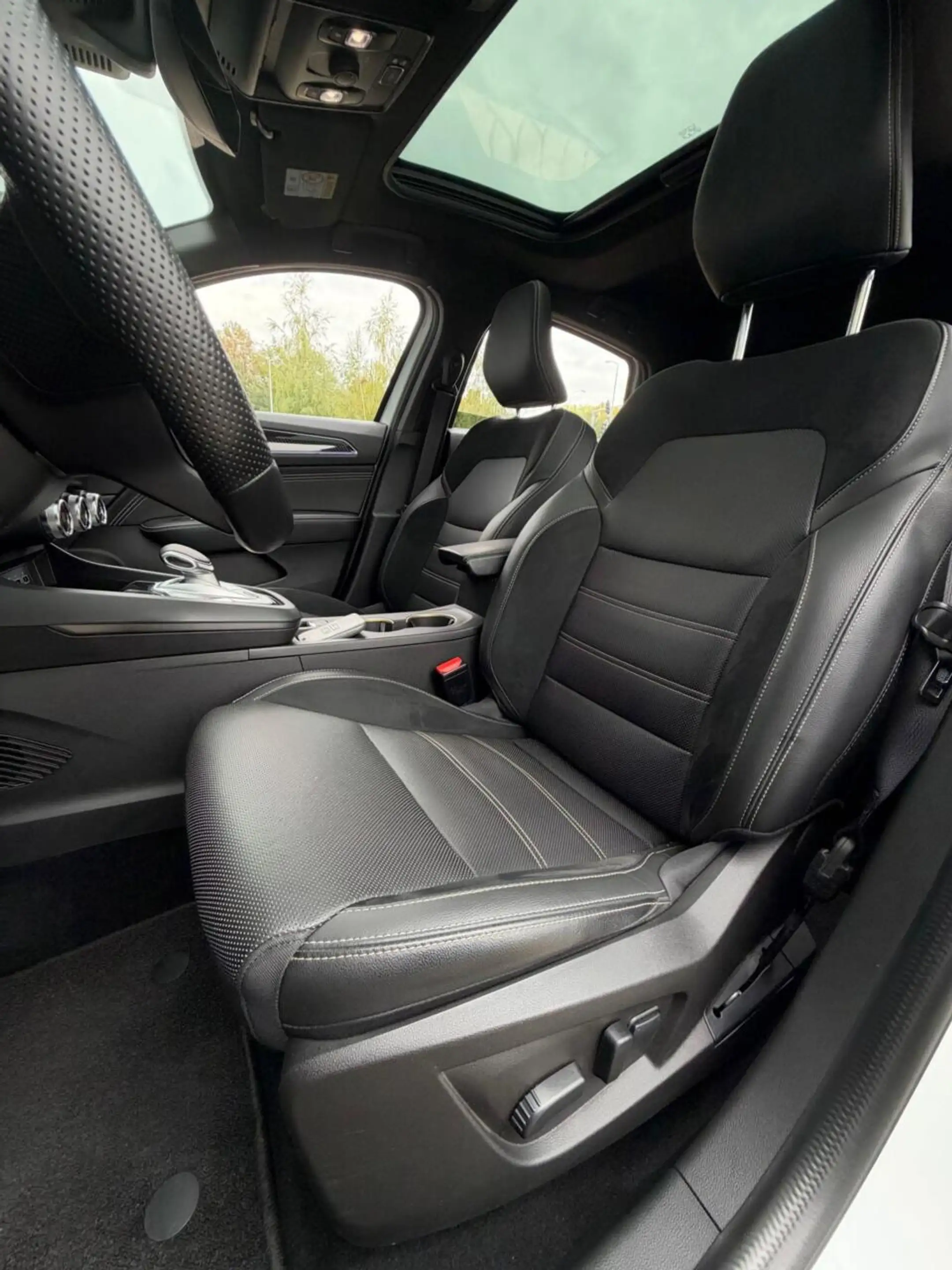 Renault Arkana 1.6 E-Tech hybrid 145 E-Tech engineered — photo 16