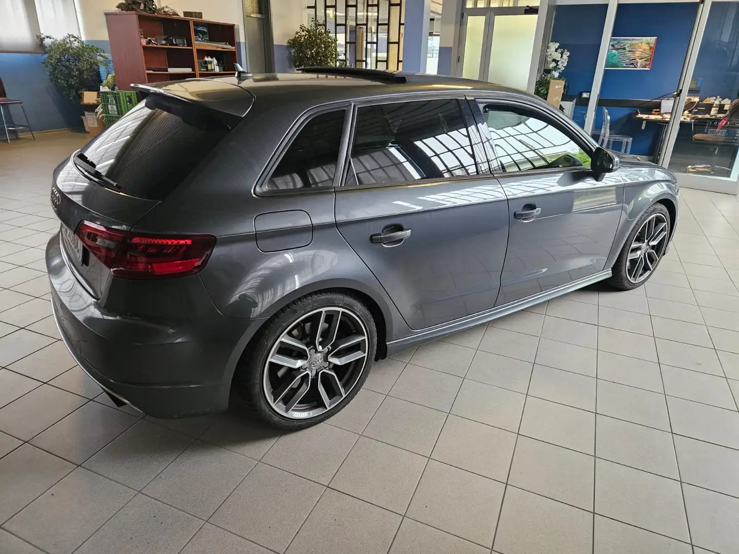 Audi S3 A3 S3 Sportback 2.0 tfsi quattro s-tronic Gris - 2
