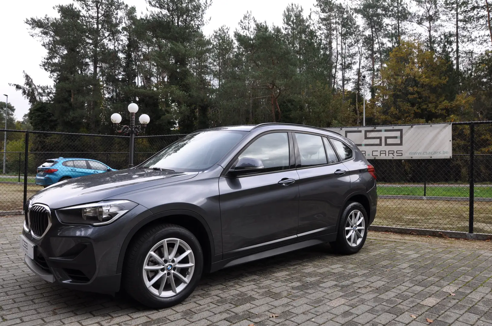 BMW X1 sDrive18i AUTOMAAT - BENZINE - EURO 6d Grijs - 2