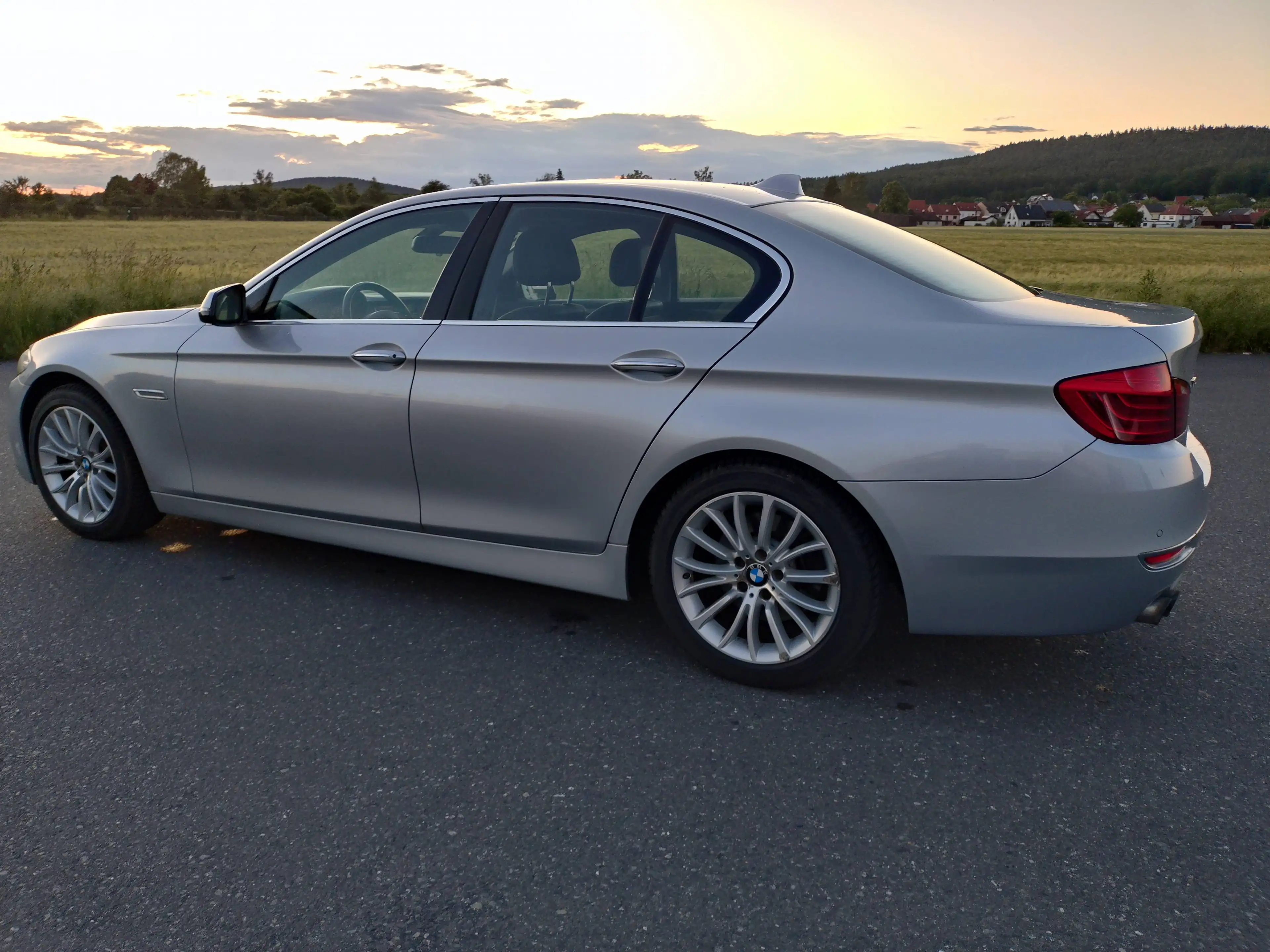 BMW 528 Xdrive — photo 11