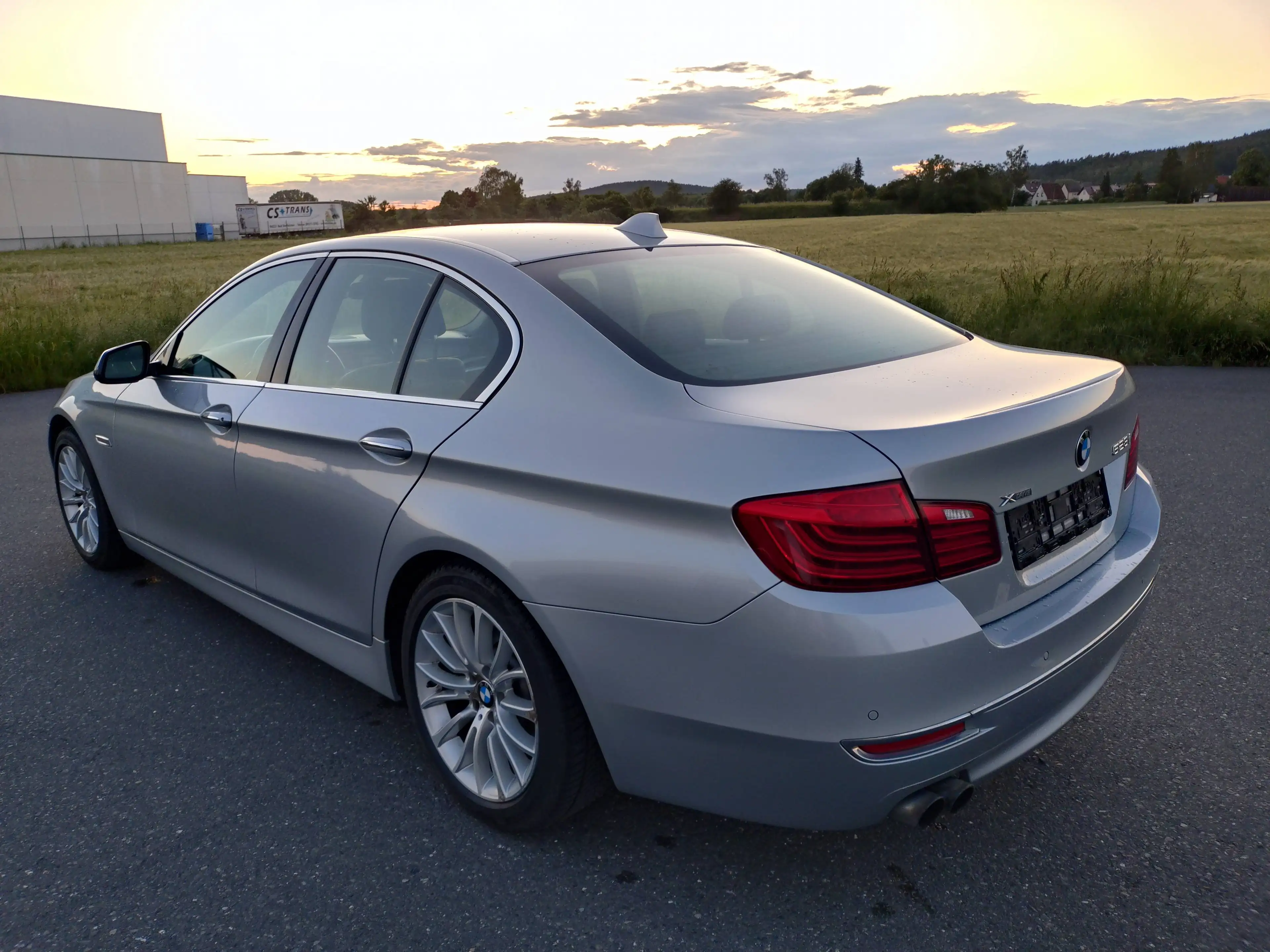 BMW 528 Xdrive — photo 8