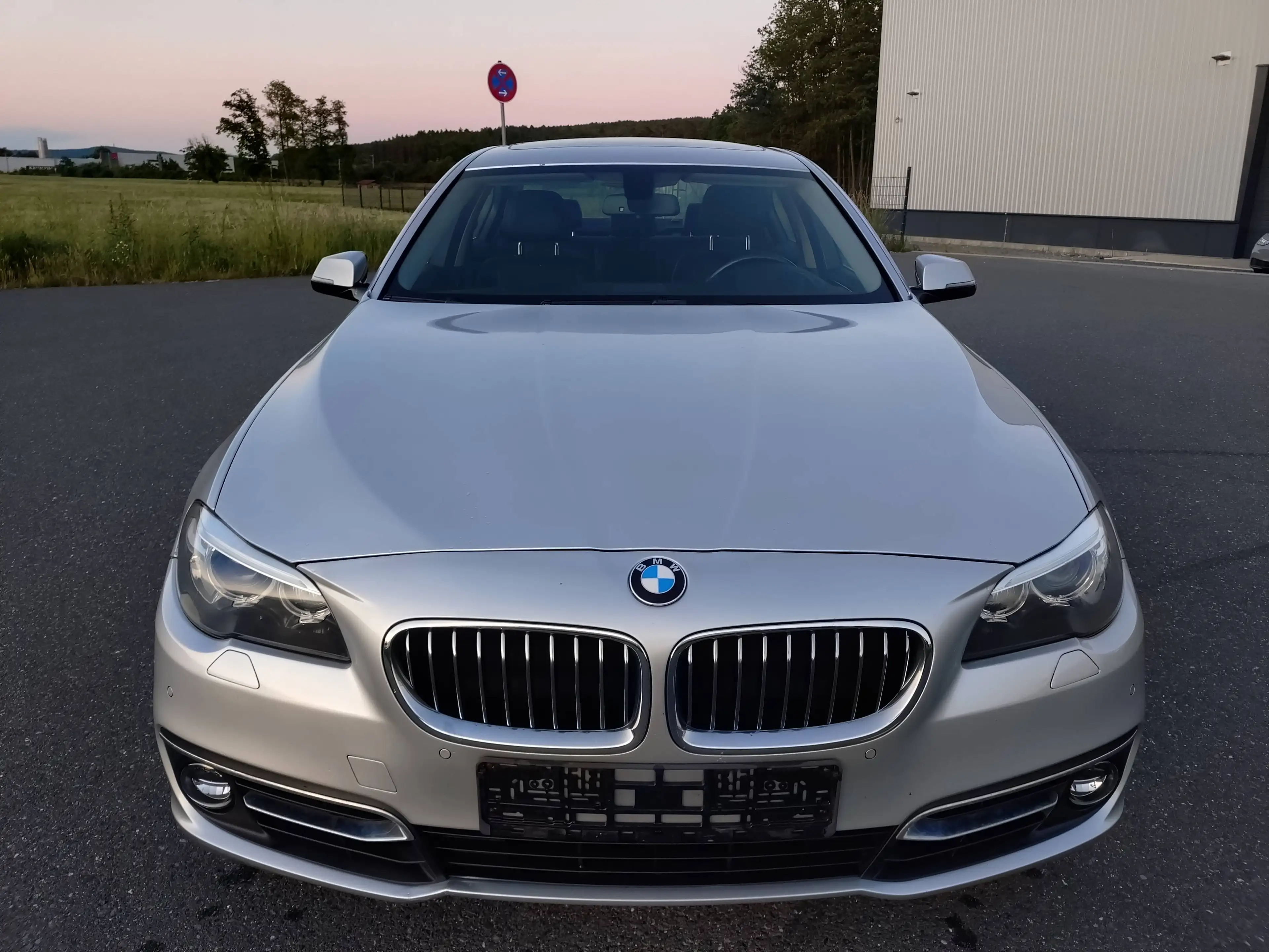 BMW 528 Xdrive — photo 3