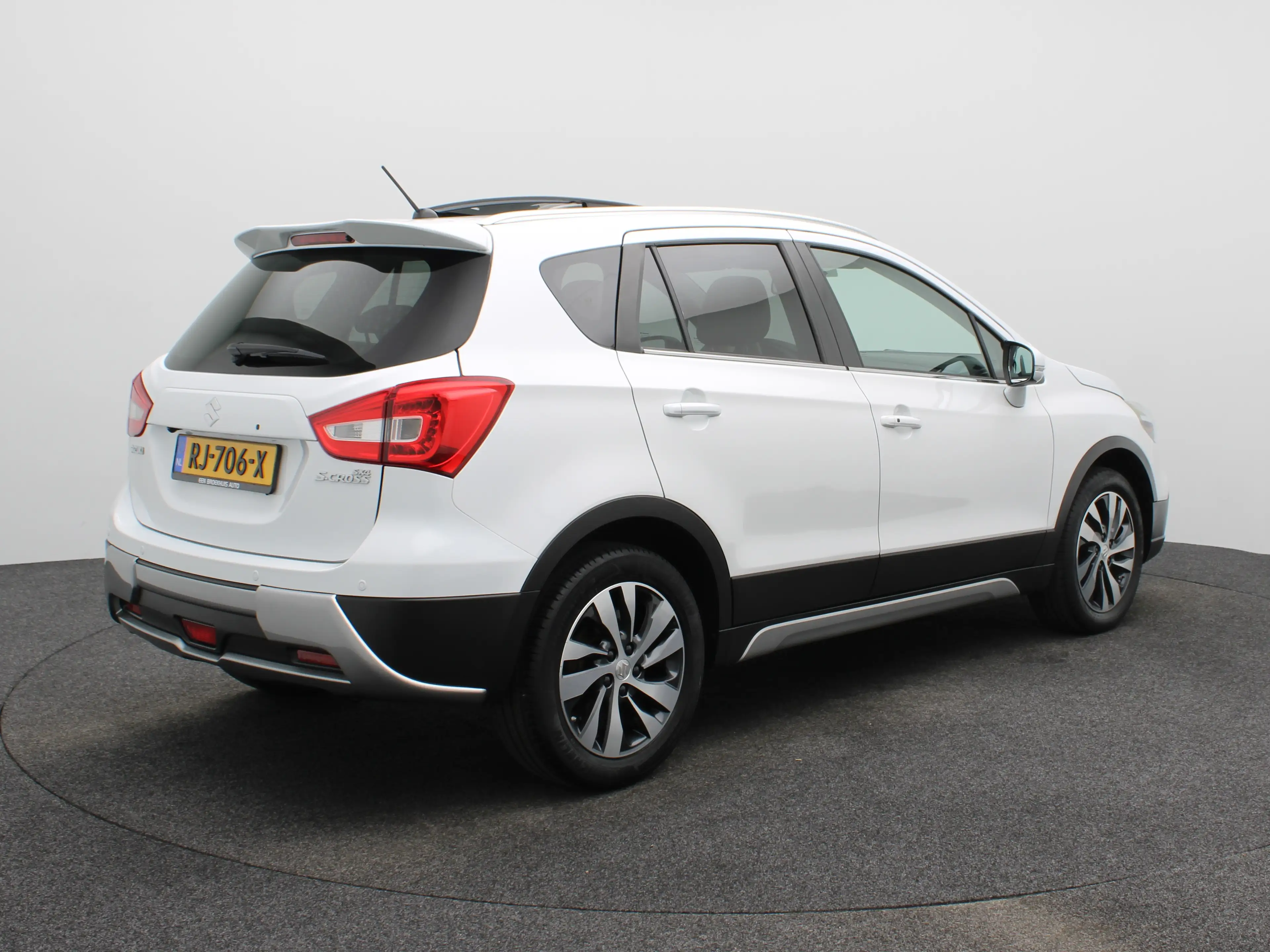 Suzuki S-Cross 1.4 Boosterjet High Executive Stoelverwarming | Ad — photo 2