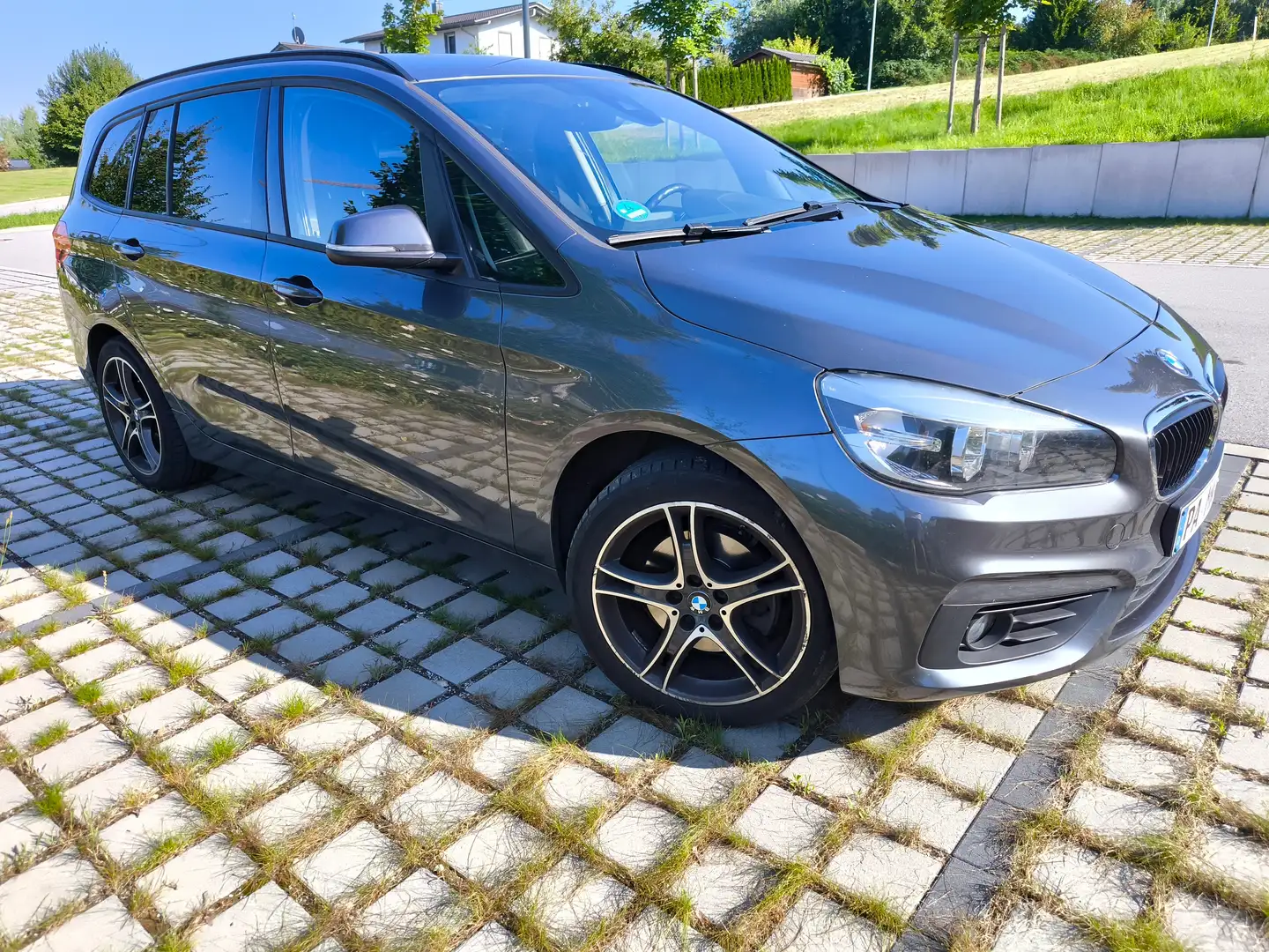 BMW 218 218i Gran Tourer Advantage Grau - 2