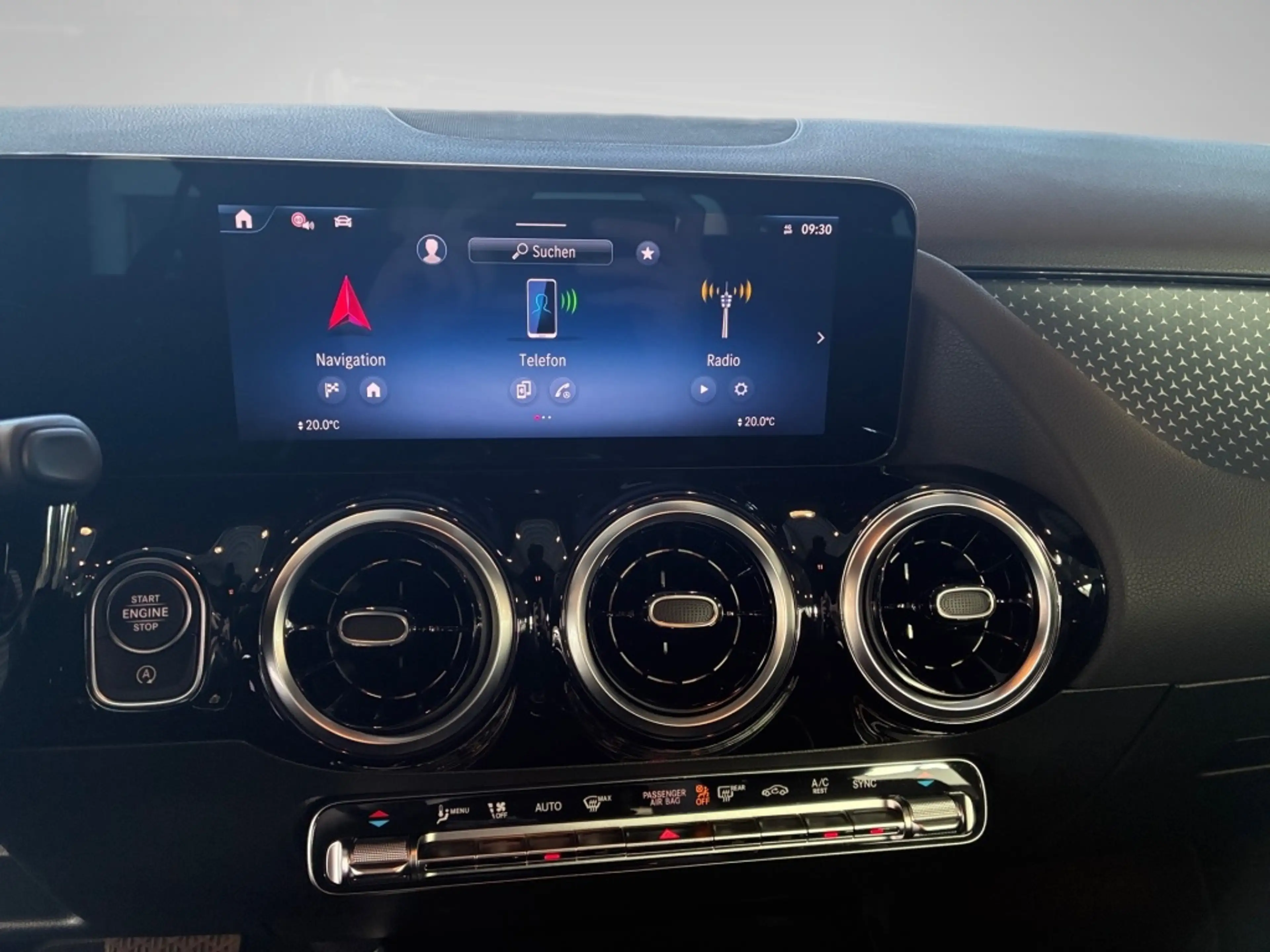 Mercedes-Benz GLA 200 d PROGRESSIVE AHK ADV. MBUX LED — photo 8