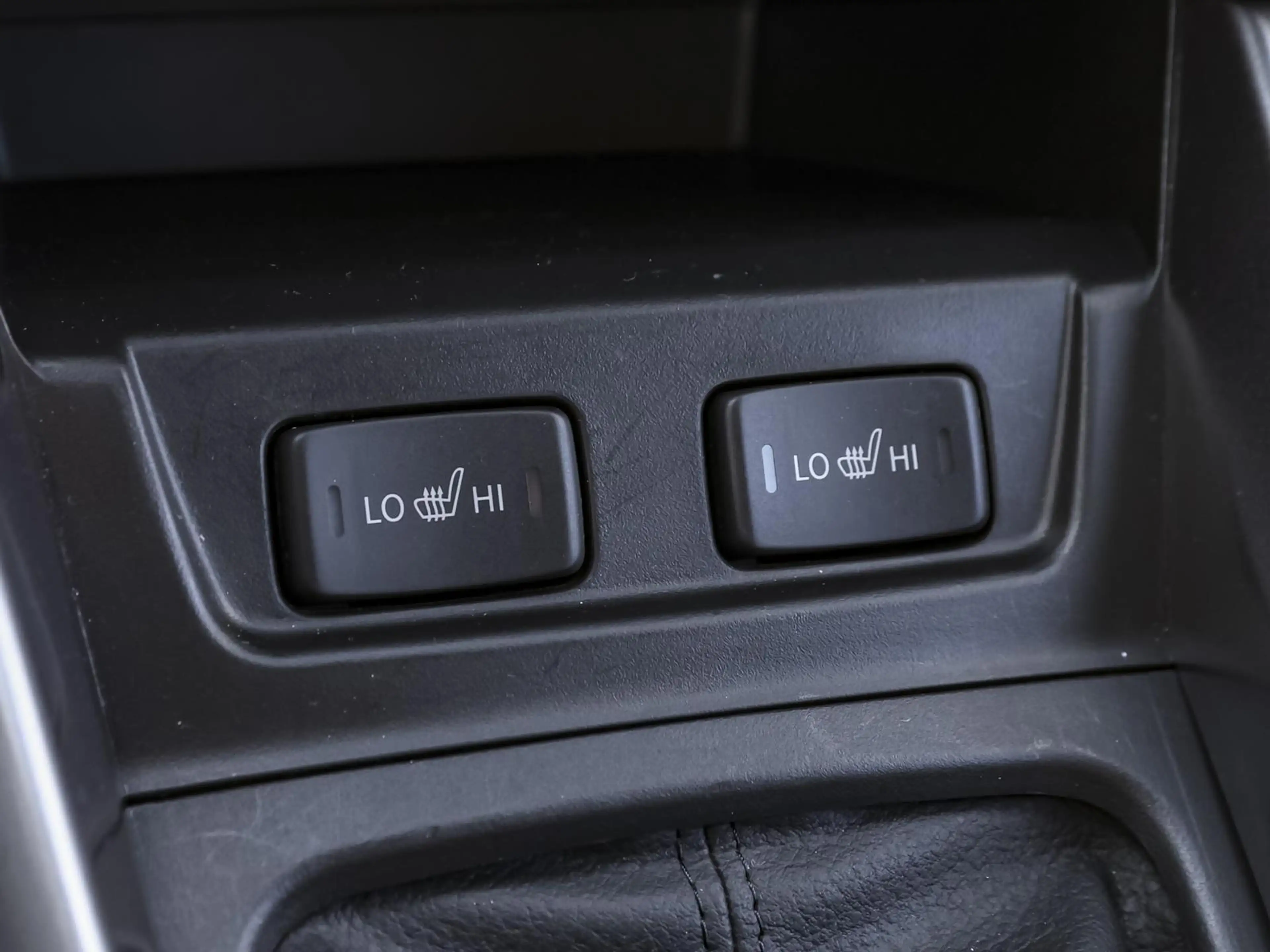 Suzuki Vitara 1.4 DITC HYBRID 4x2 Comfort SHZ PDC KLIMA — photo 12
