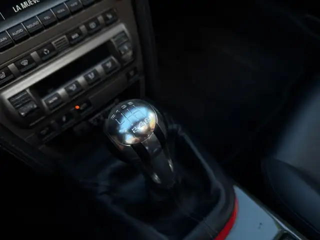 Porsche 911 view 26
