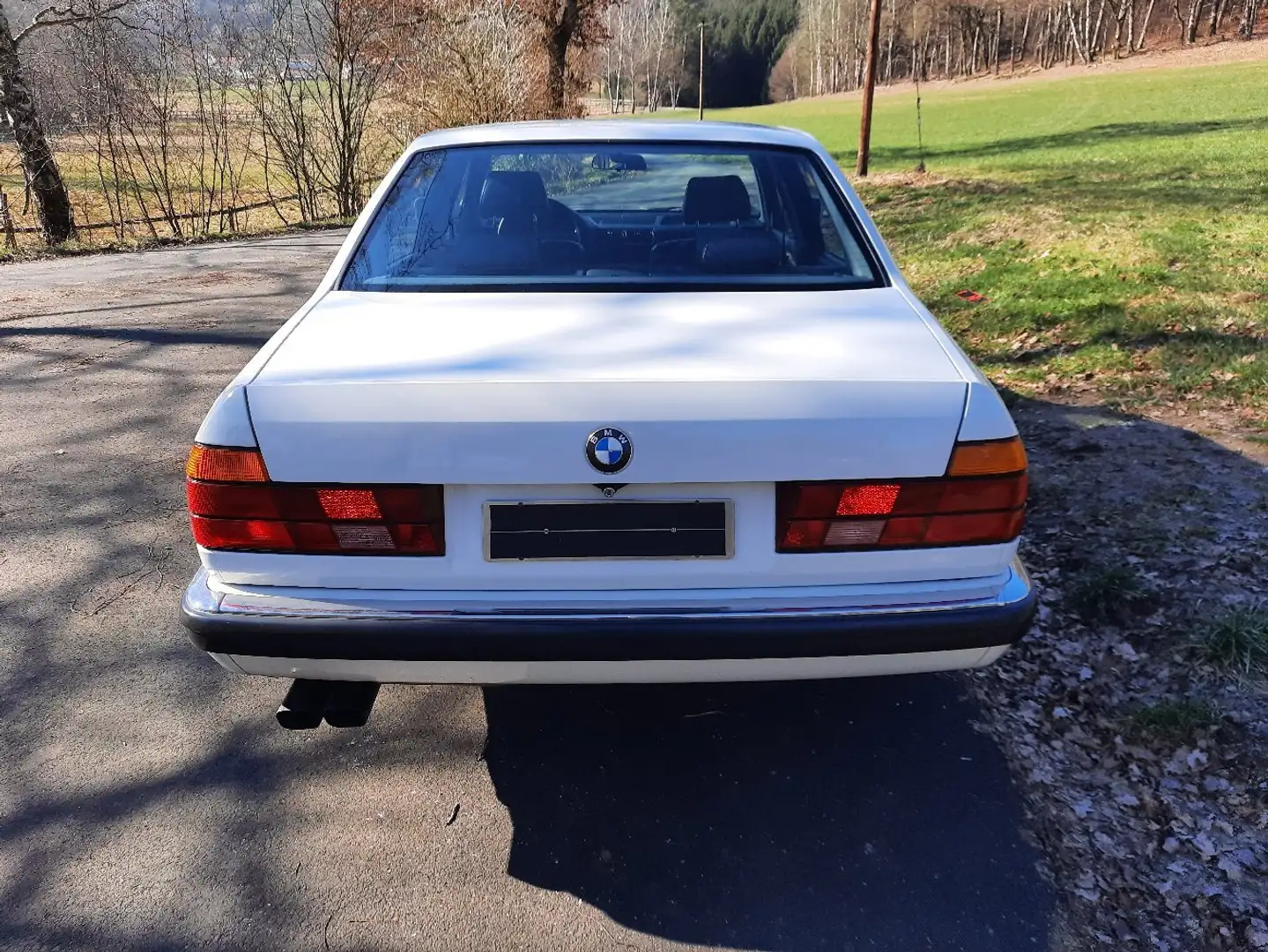 BMW 750 750i Bílá - 2