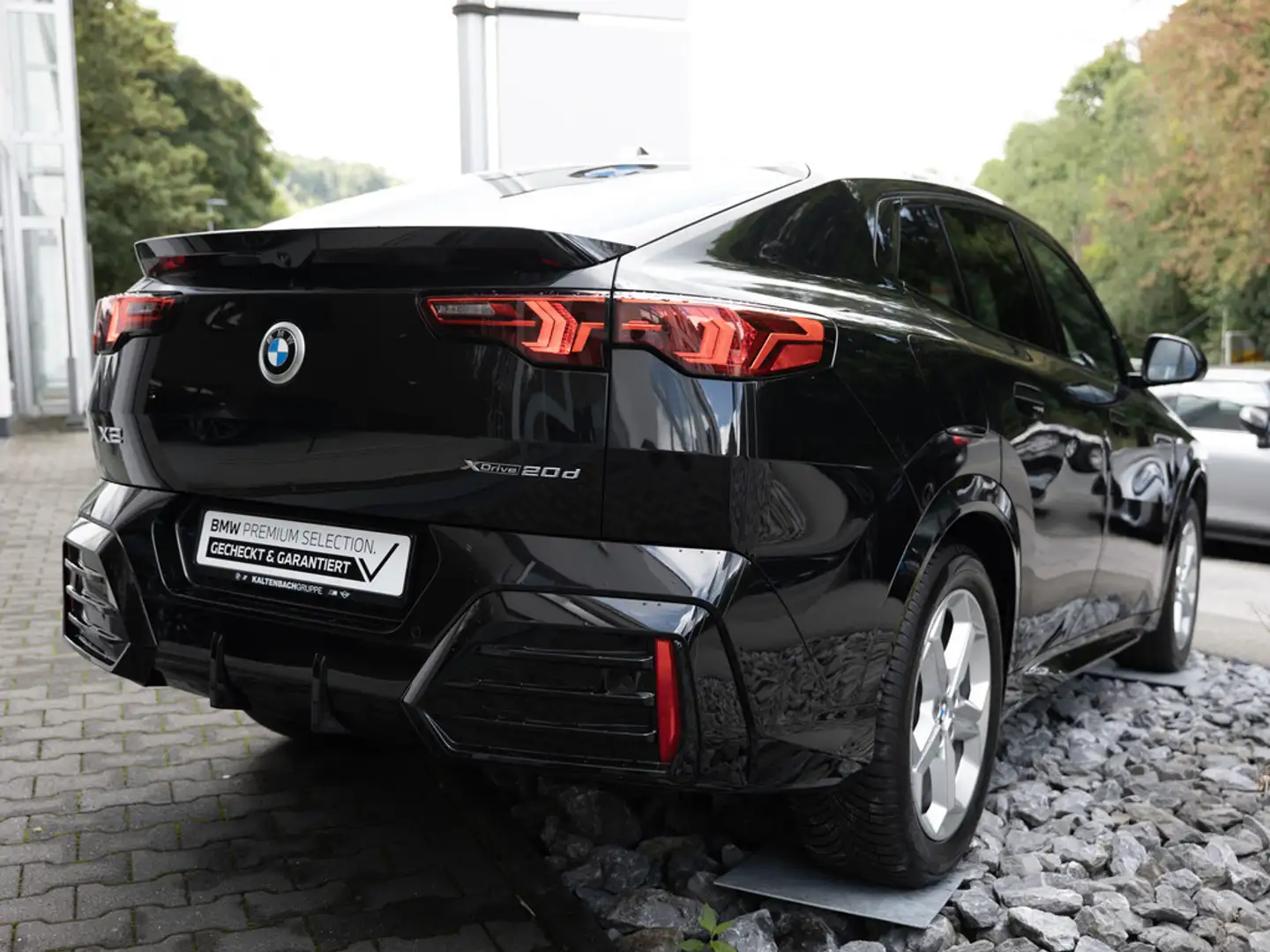 BMW X2 xDrive 20d M-Sport AHK LED ACC NAVI H/K Noir - 2