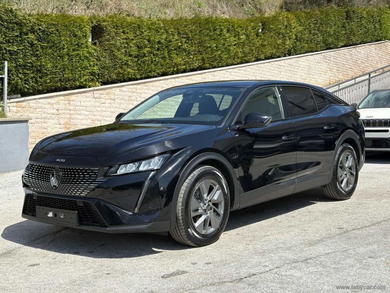Peugeot 408 Hybrid 136 e-DCS6 Allure