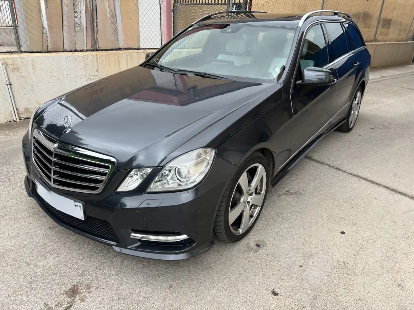 Mercedes-Benz E 300 Estate 300CDI BE Avantgarde 7G Plus Azul - 1