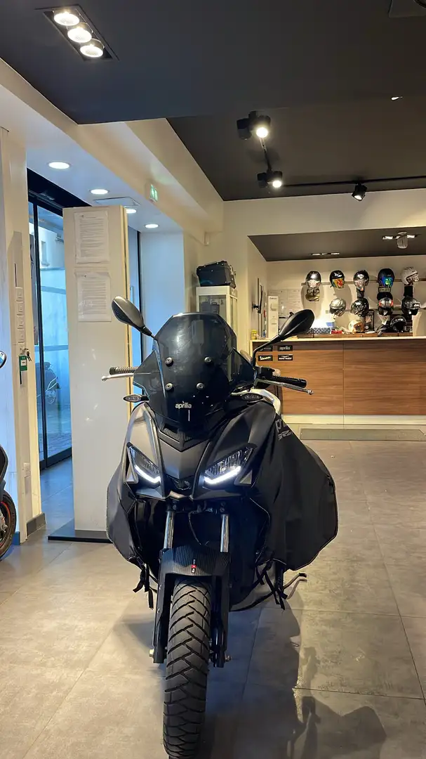 Aprilia SR GT 125 Czarny - 1