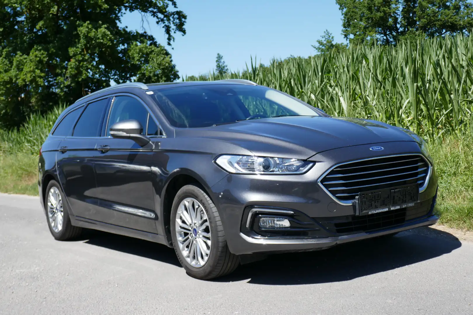 Ford Mondeo Titanium Grau - 1