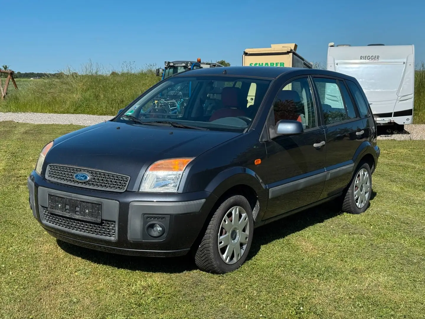 Ford Fusion Style Šedá - 1