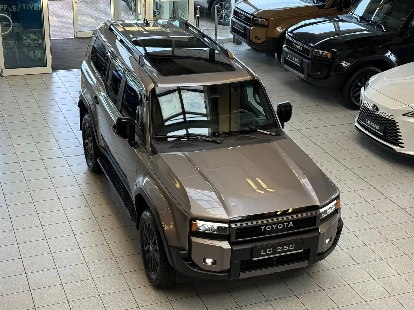 Toyota Land Cruiser 250 - TEC EDITION-PANORAMA-HEADUP-JBL-74.790- Bruin - 1