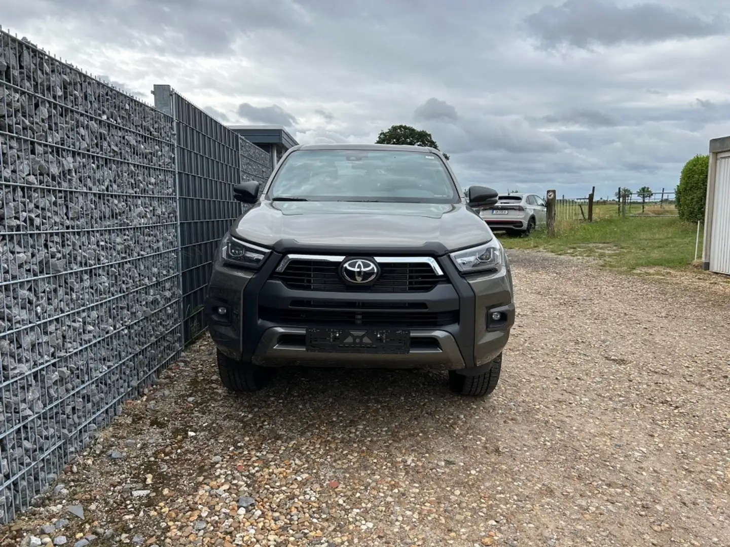 Toyota Hilux 2.8 D-4D 4WD AT Invincible L ager Vert - 2