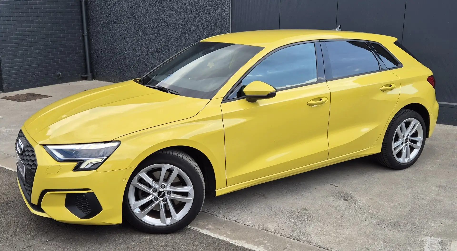 Audi A3 Sportback 30 TFSI ! 12 mois de garantie ! Geel - 2