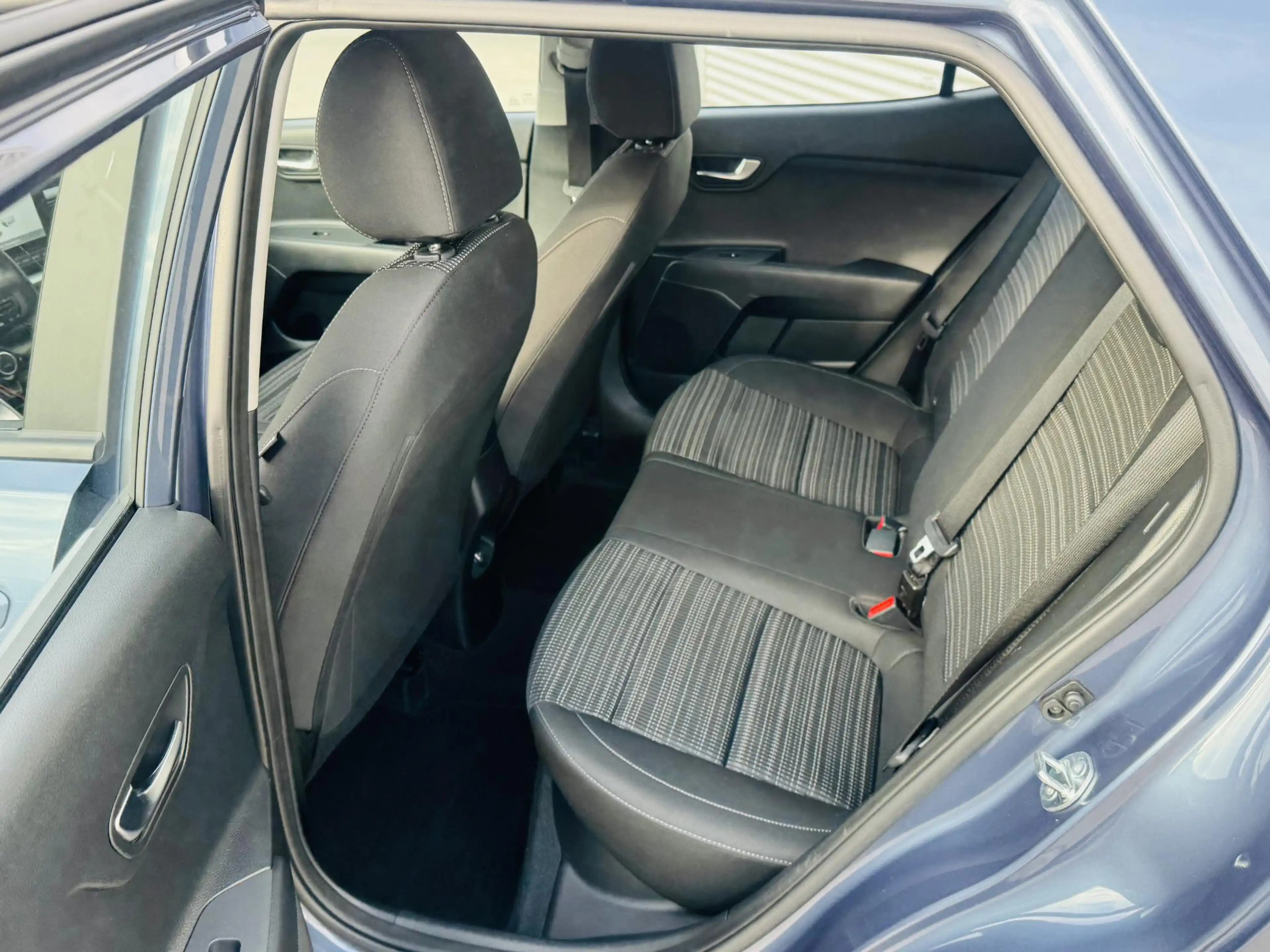 Kia Stonic 1.0 T-GDi MHEV DynamicLine Clima | Cruise | Navi | — photo 6