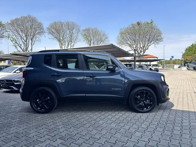 Jeep Renegade view 4