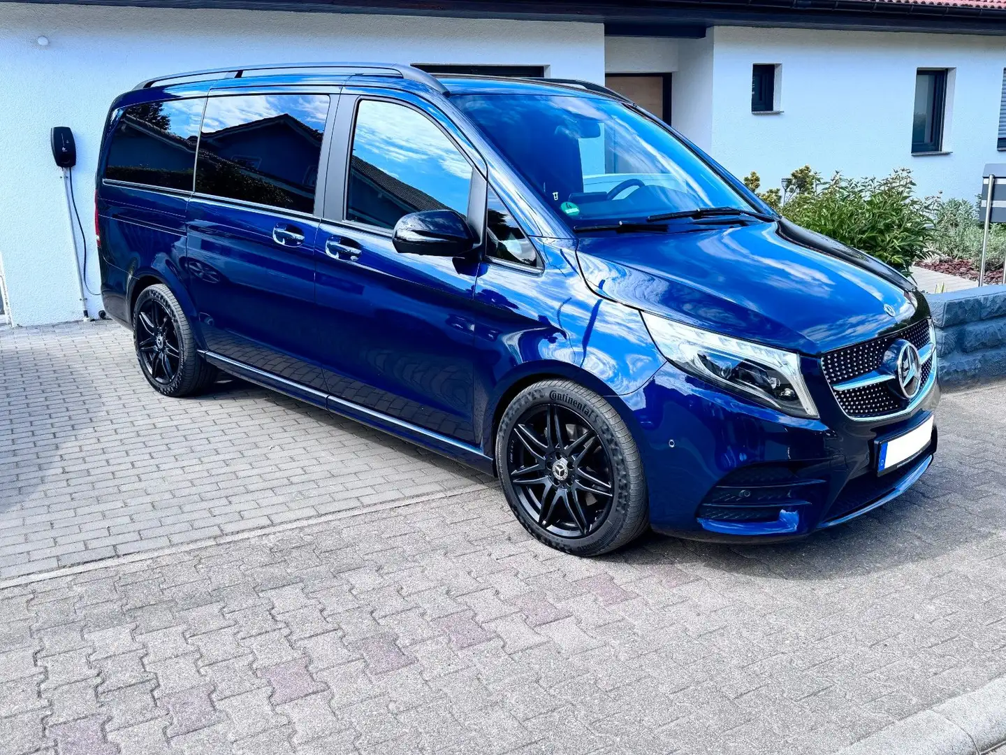 Mercedes-Benz V 300 d AVANTGARDE "EDITION" AMG-Line 360° PanoD Bleu - 2