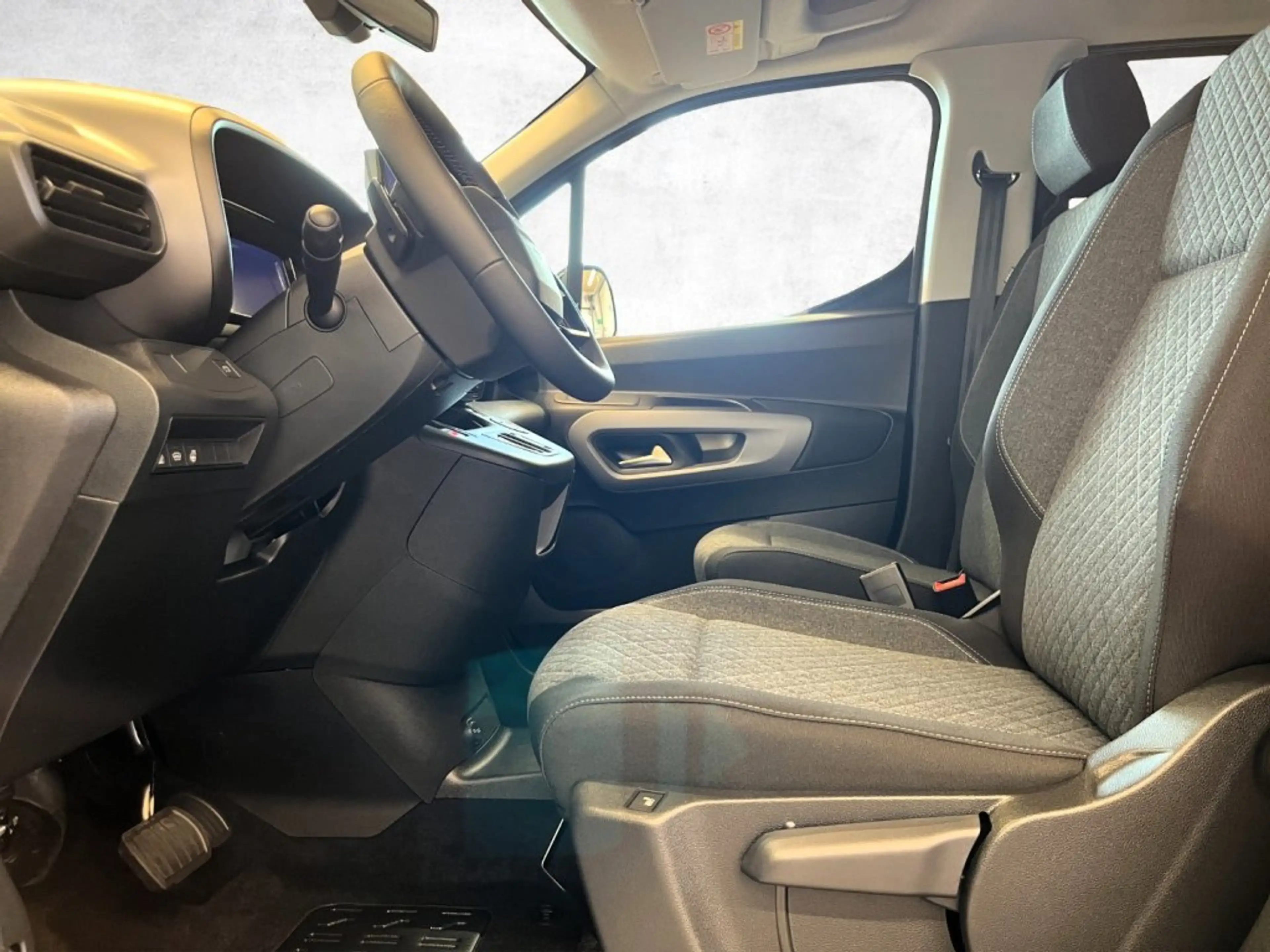 Opel Combo GS XL BHDI 130 — photo 9