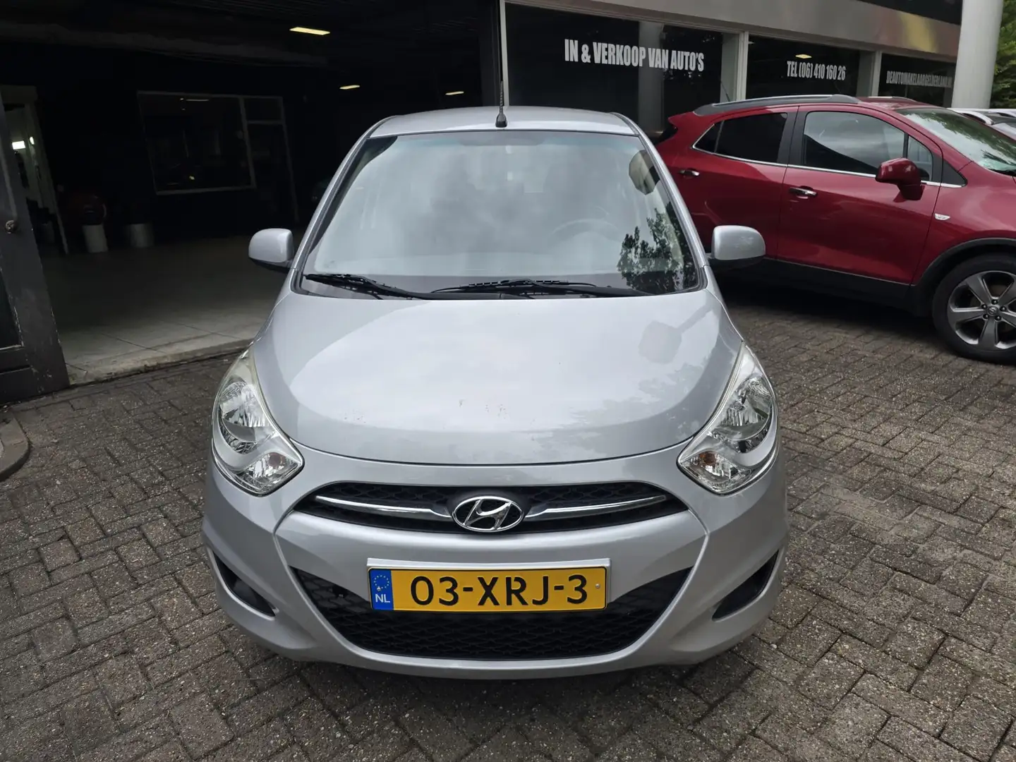 Hyundai i10 1.1 i-Drive Cool | 12MND GARANTIE | AIRCO | NIEUWE Grigio - 2